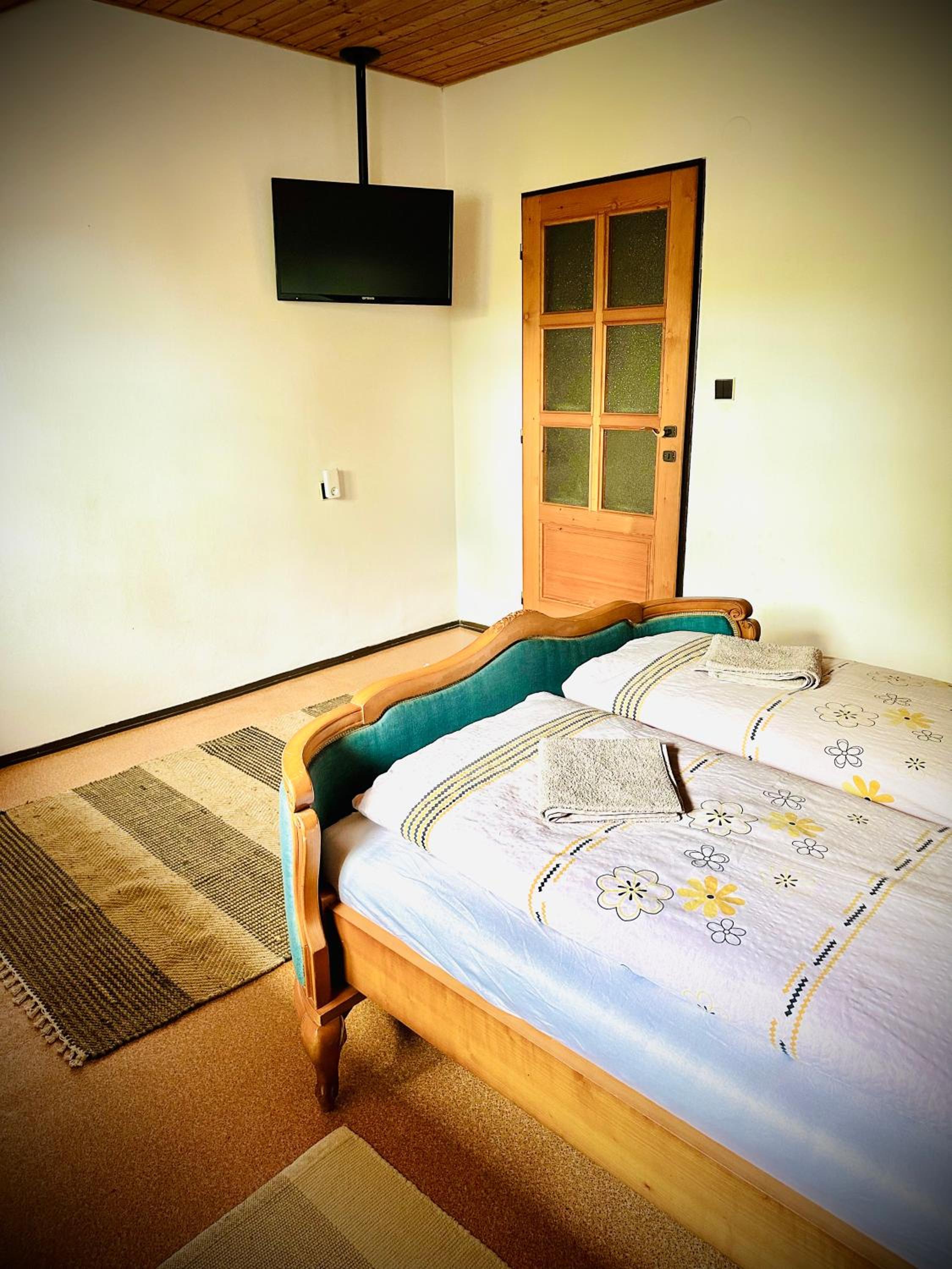 Double Room with Extra Bed - Photo 21