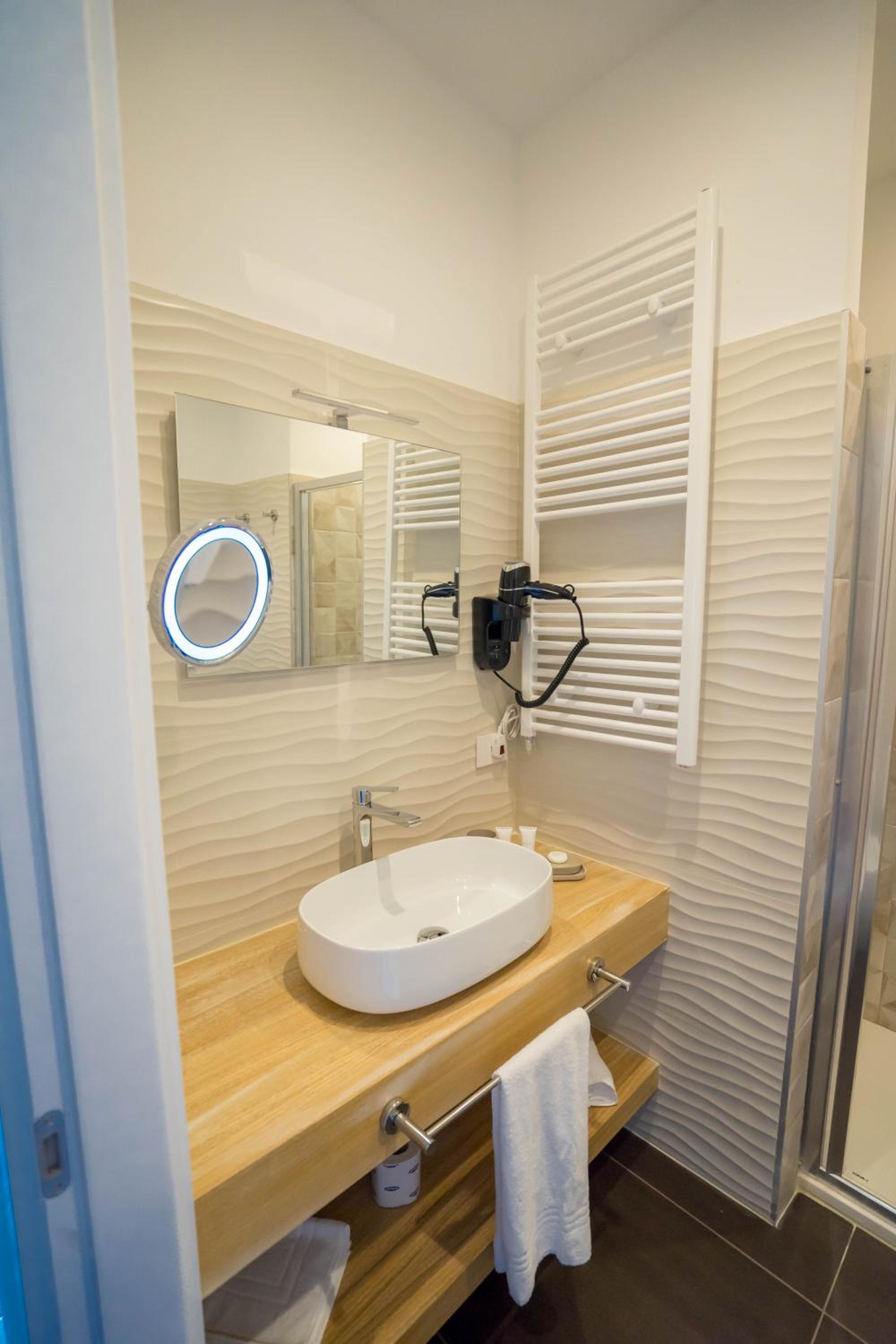 Comfort Triple Room - Photo 6