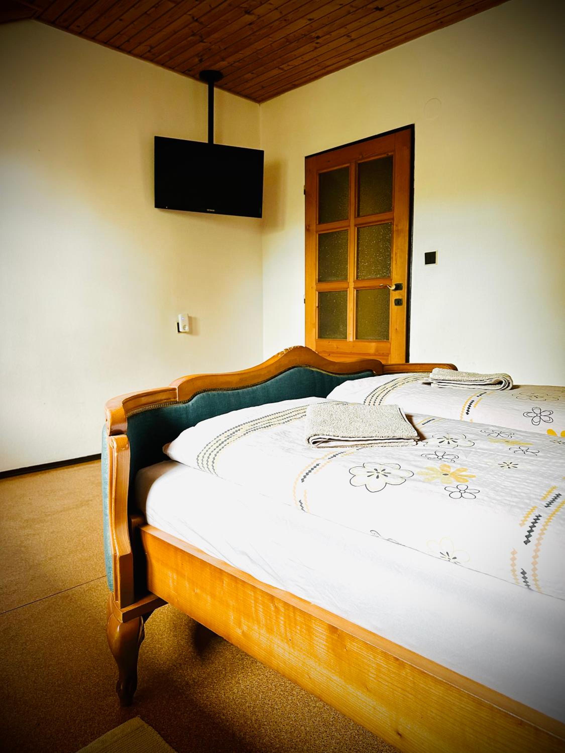Double Room with Extra Bed - Photo 24