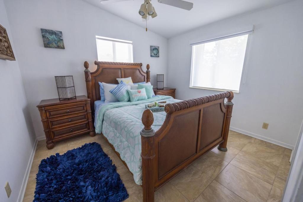 Three-Bedroom House photo 1