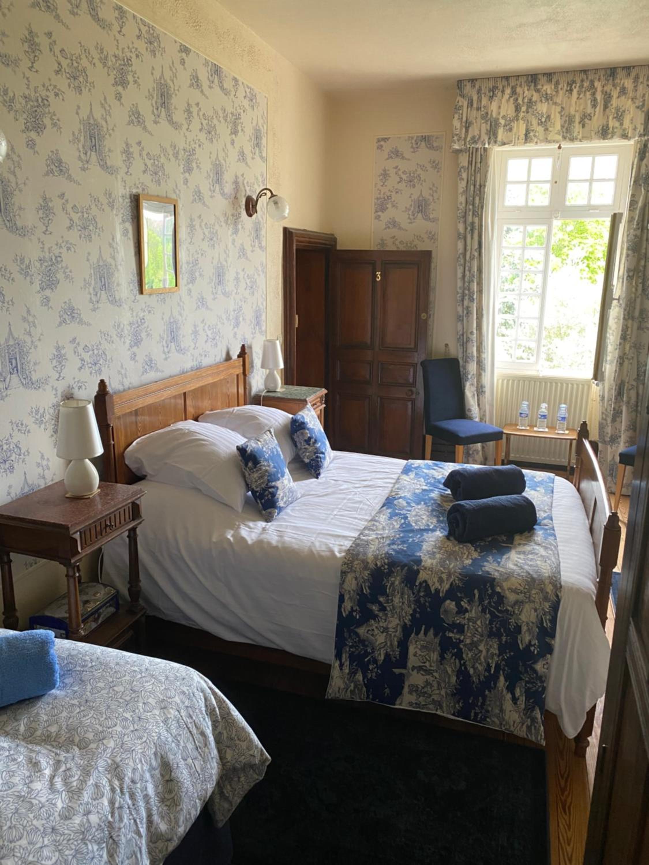 Triple Room with Bathroom photo 2