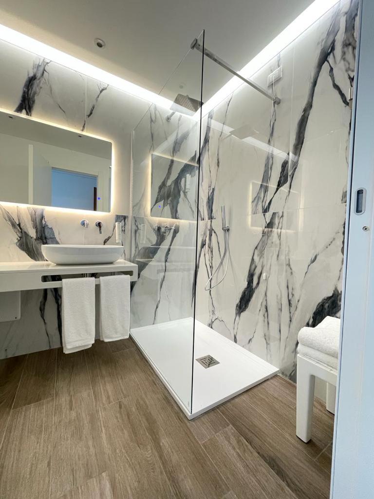 Deluxe Triple Room - Photo 3