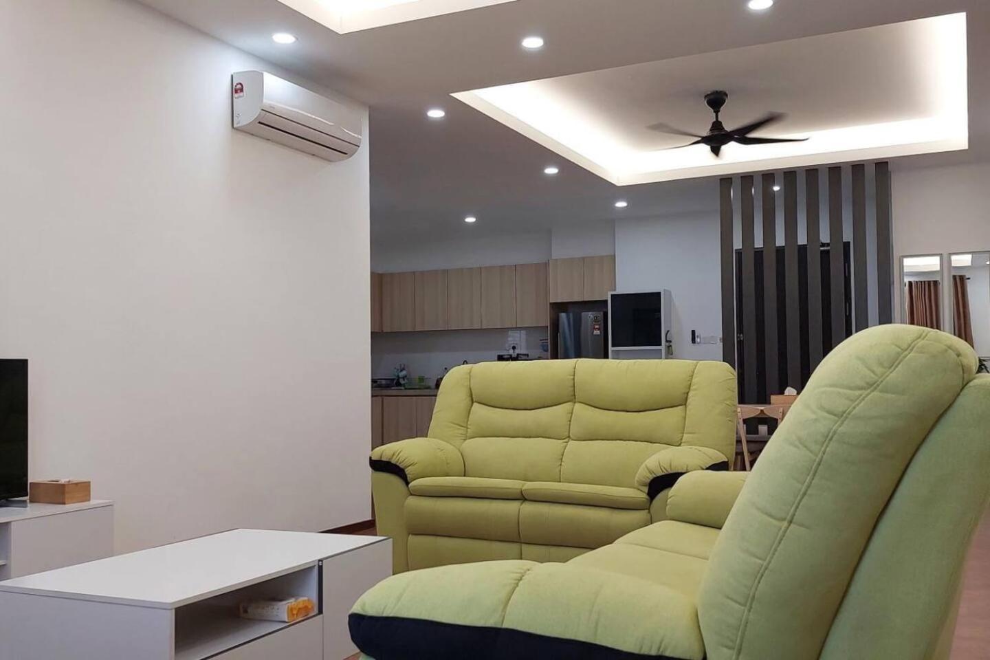 Three-Bedroom Apartment photo 1