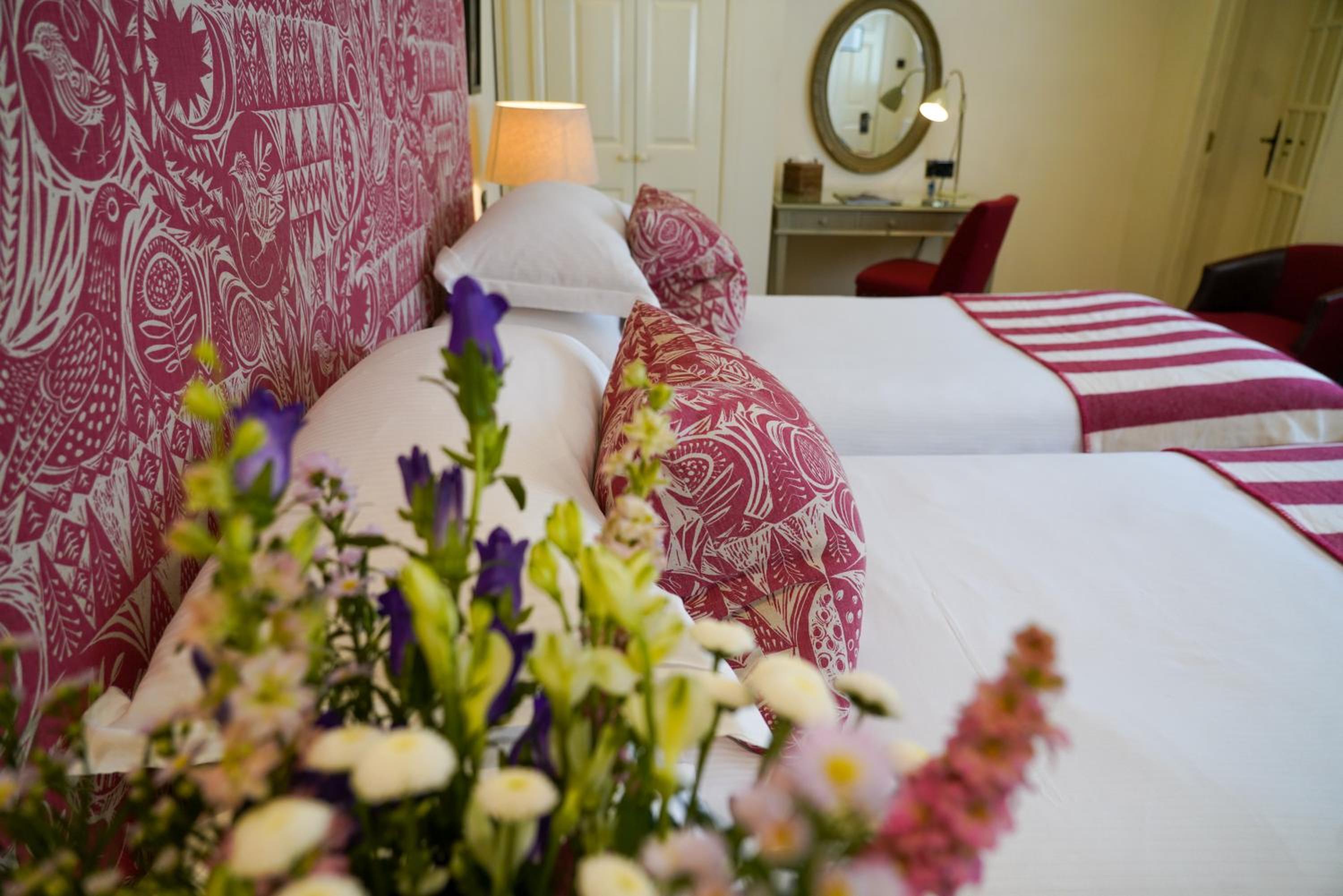 Classic Double or Twin Room with wet room photo 2