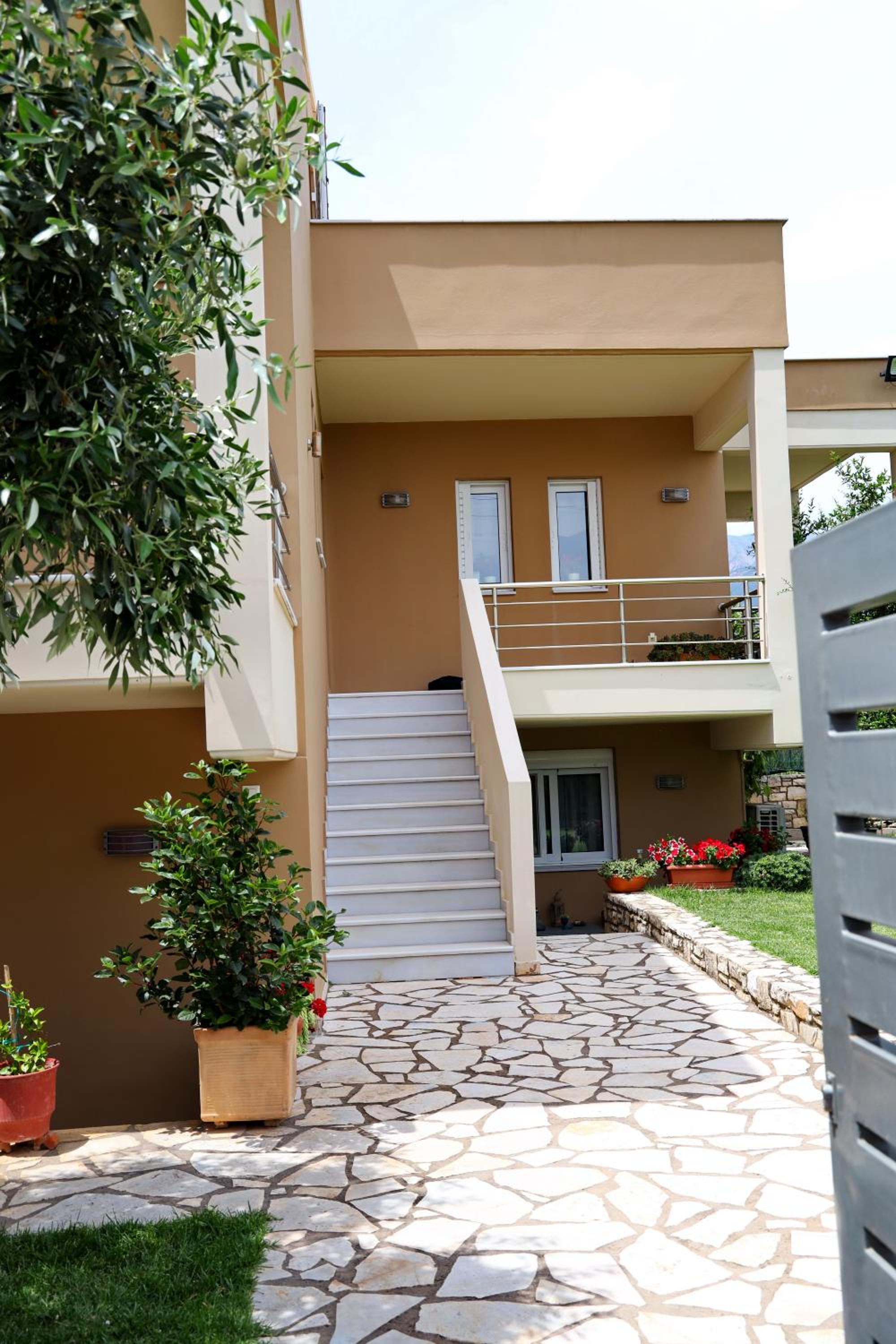 Apartment - Photo 38