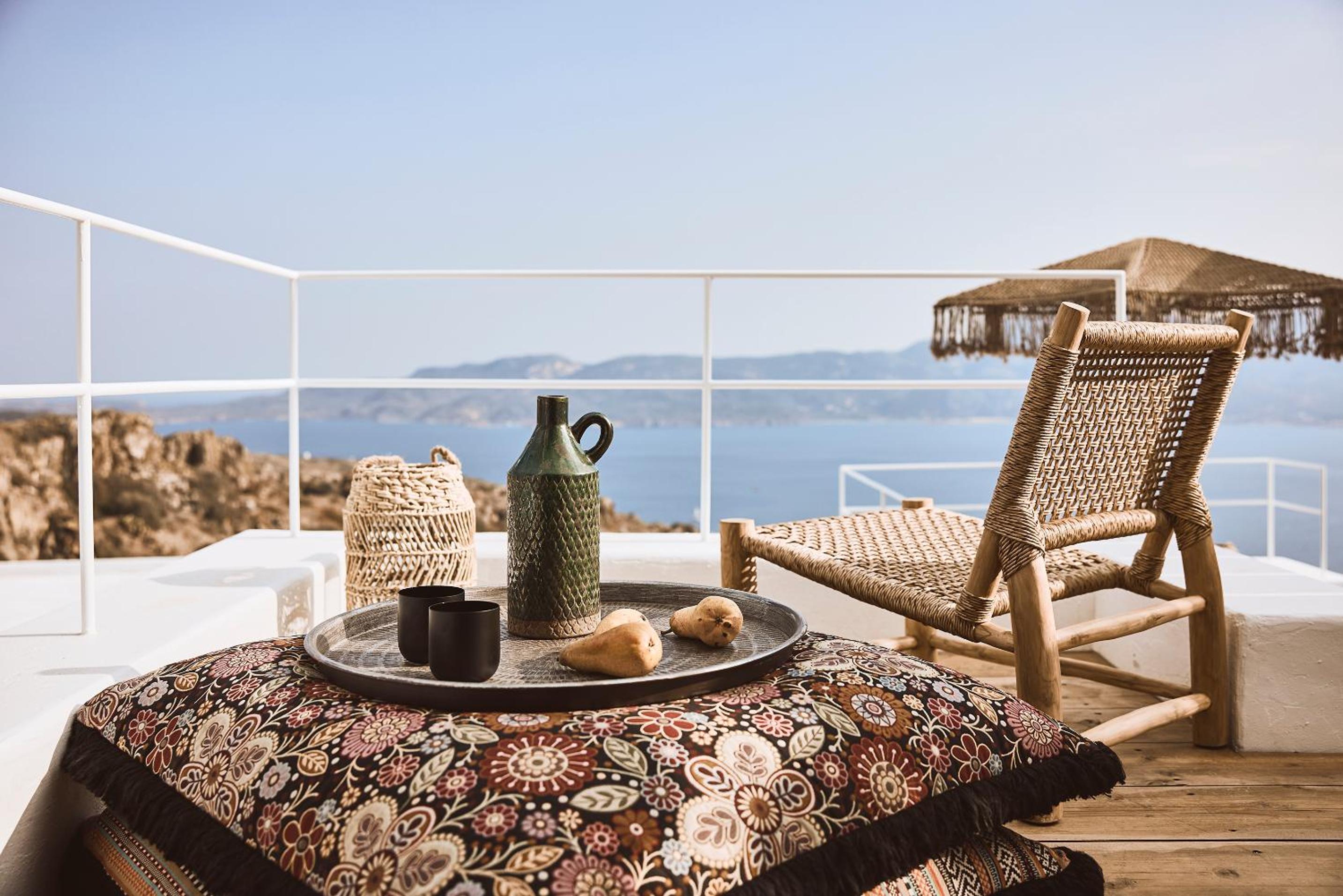 Deluxe Suite with Sea View photo 3