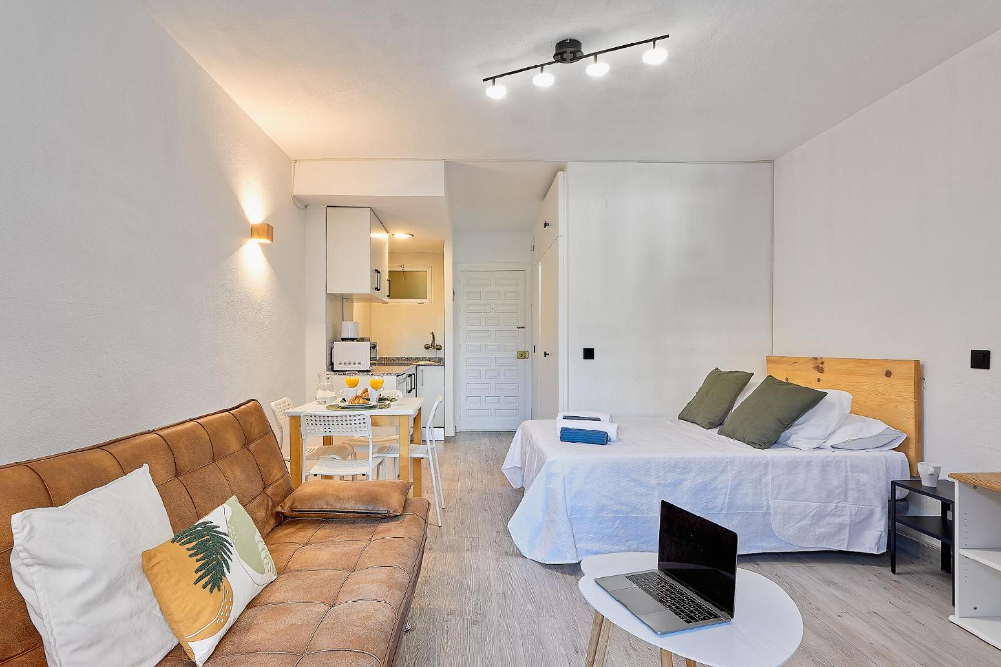 Estudio con Balcón