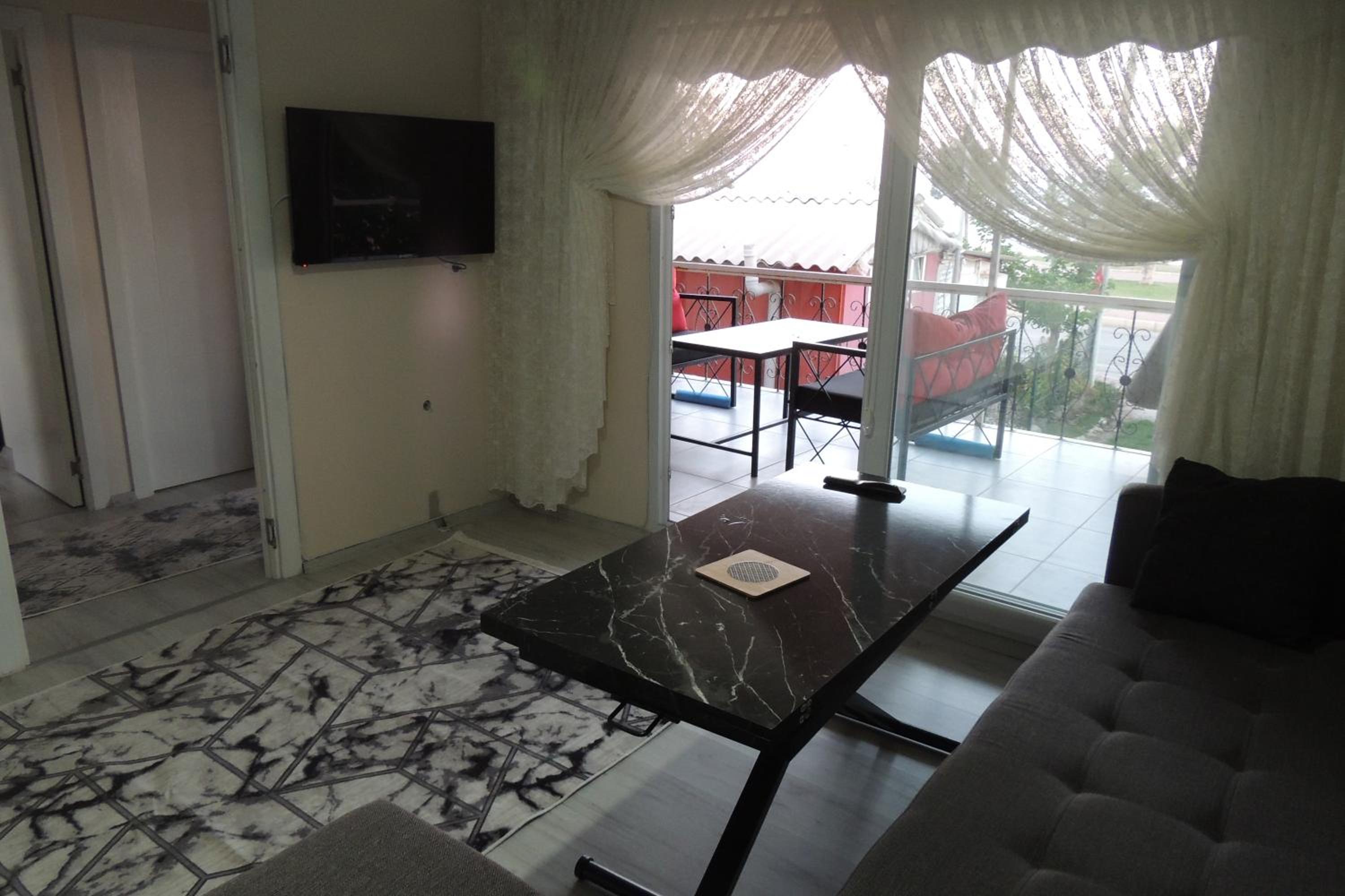 One-Bedroom House photo 1
