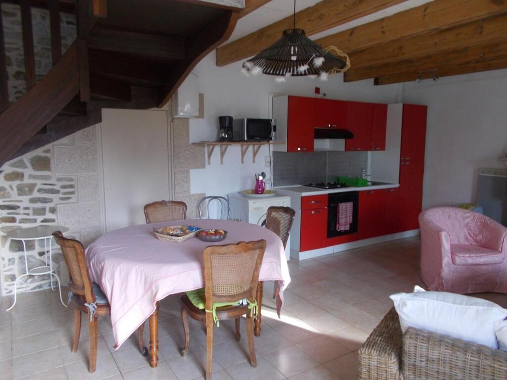 Two-Bedroom House photo 3