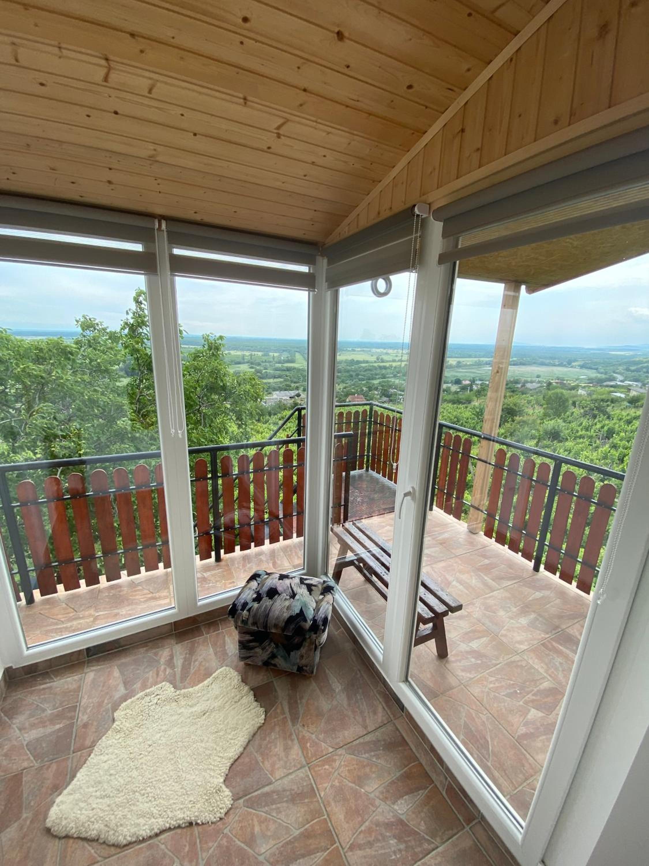 One-Bedroom Apartment - Photo 9