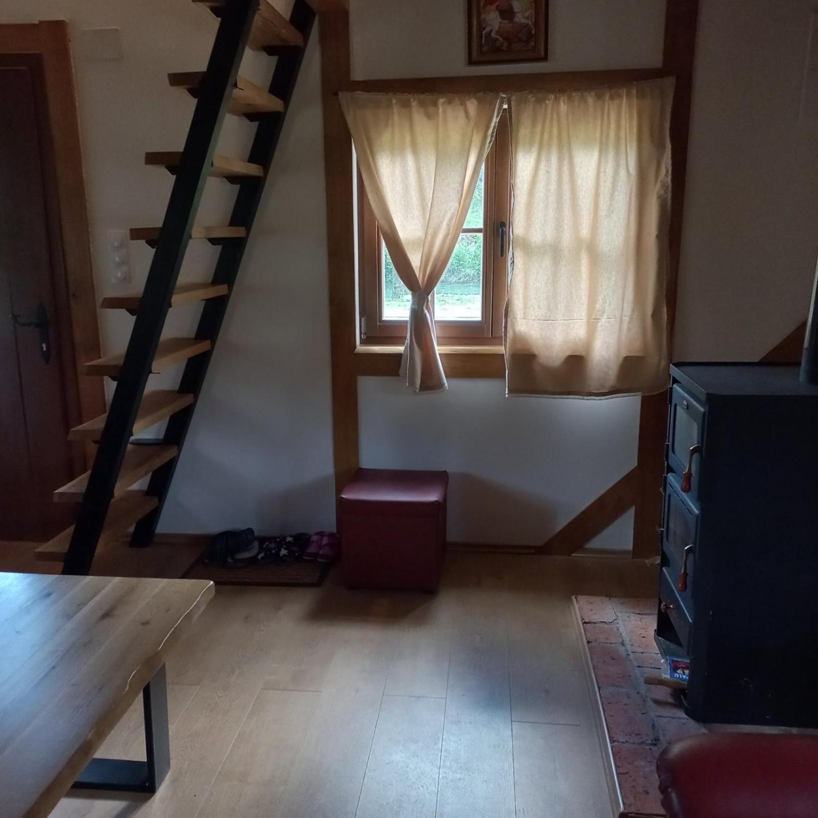 One-Bedroom House photo 1