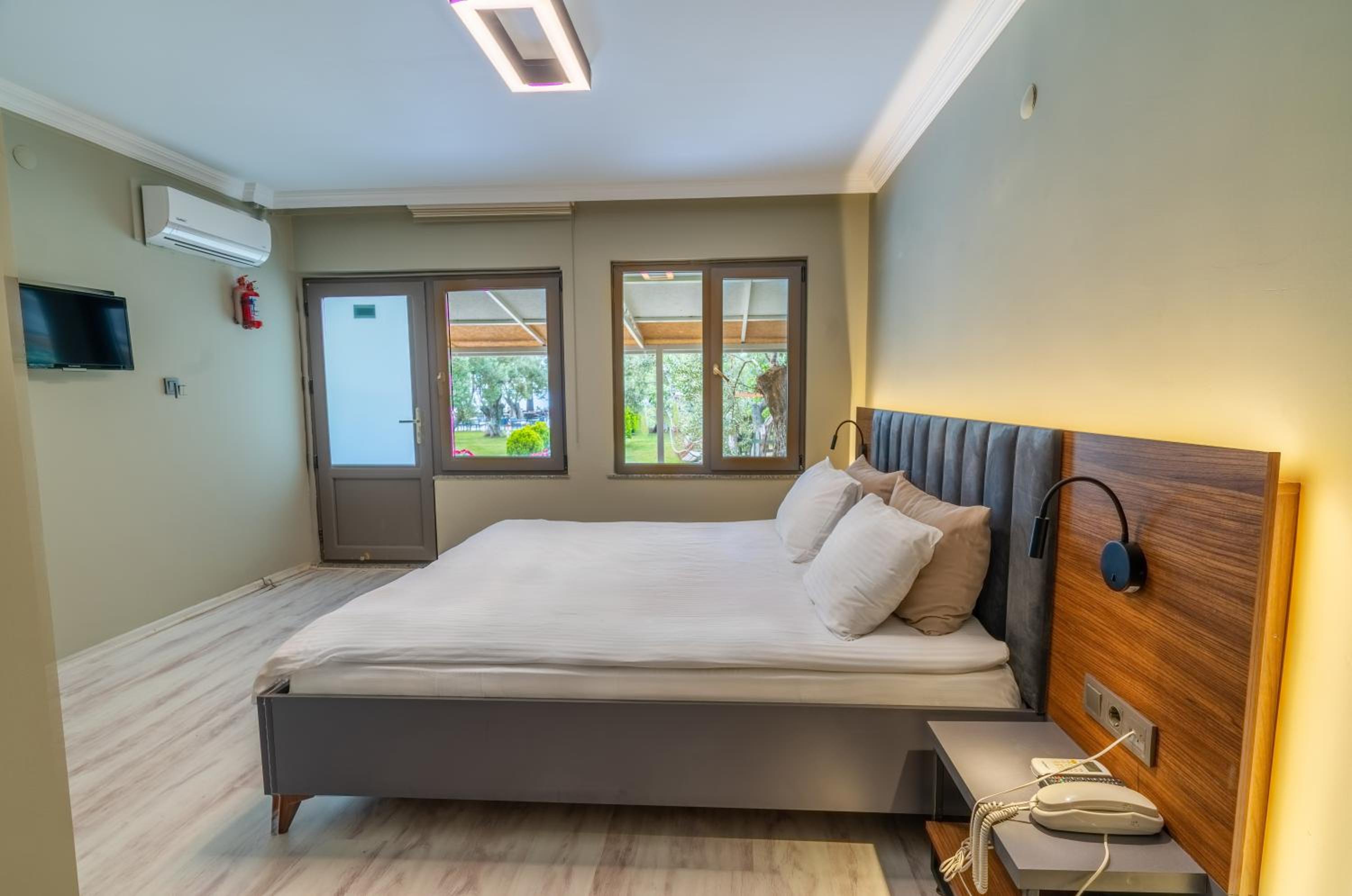 Superior Double Room - Photo 1