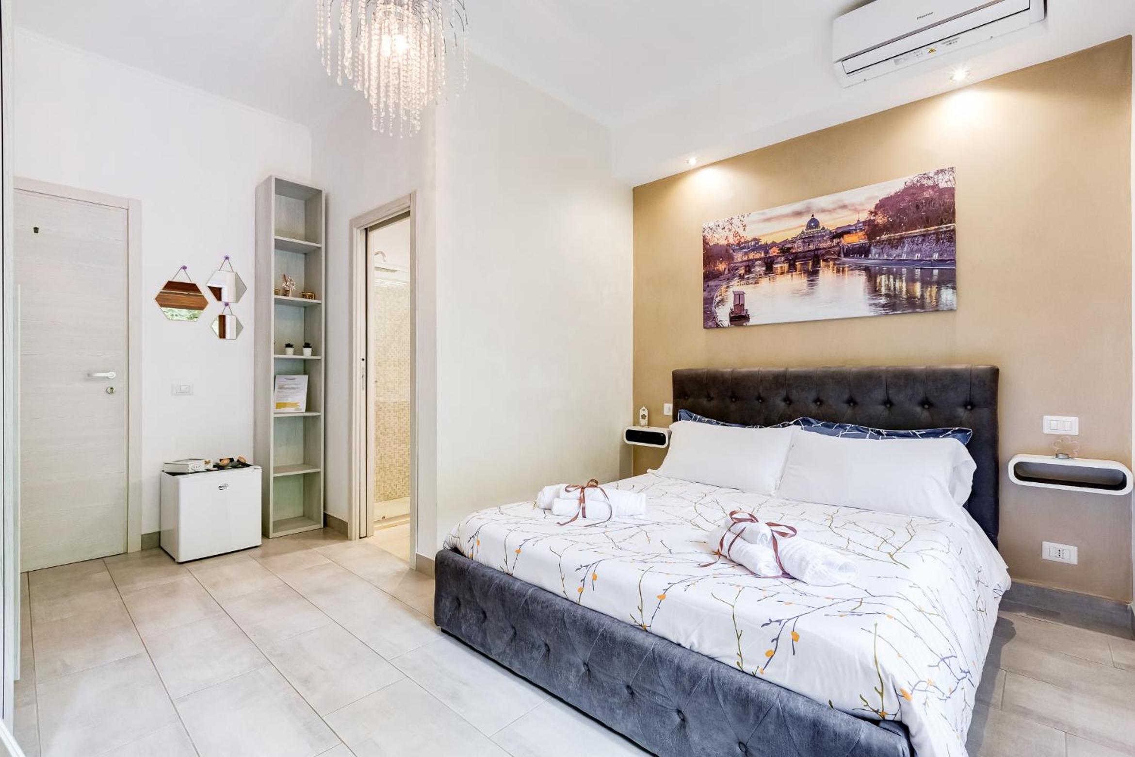 Double Room With Private Bathroom photo 1