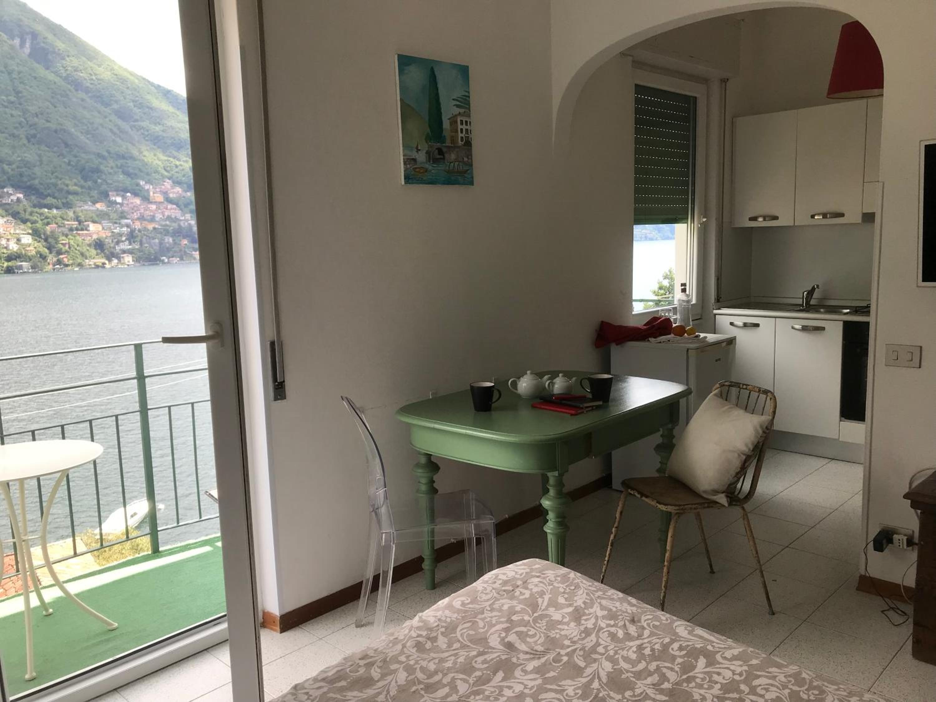 1-Zimmer-Wohnung mit Seeblick und Terrasse - Separates Gebäude