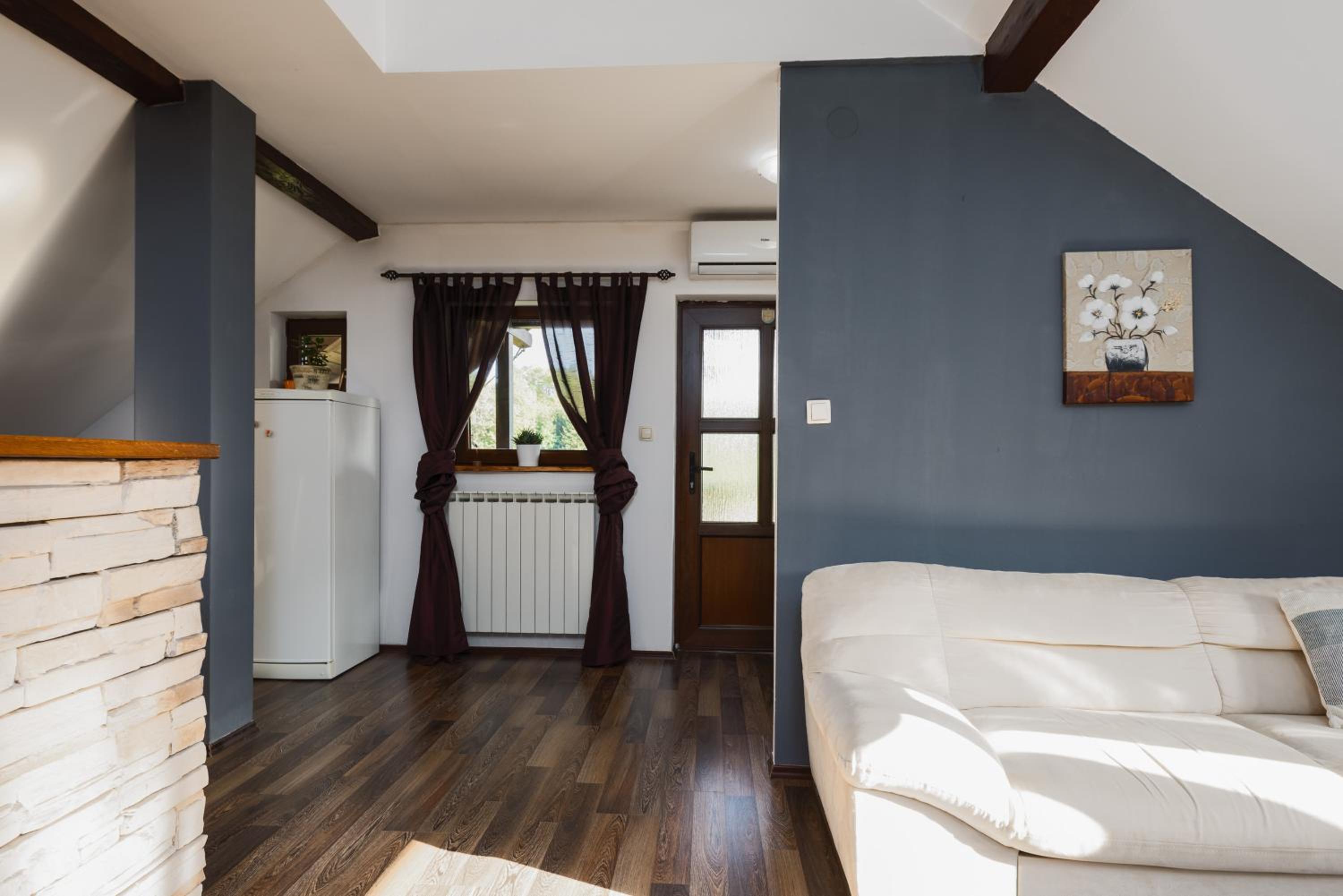 Two-Bedroom Apartment - Photo 8