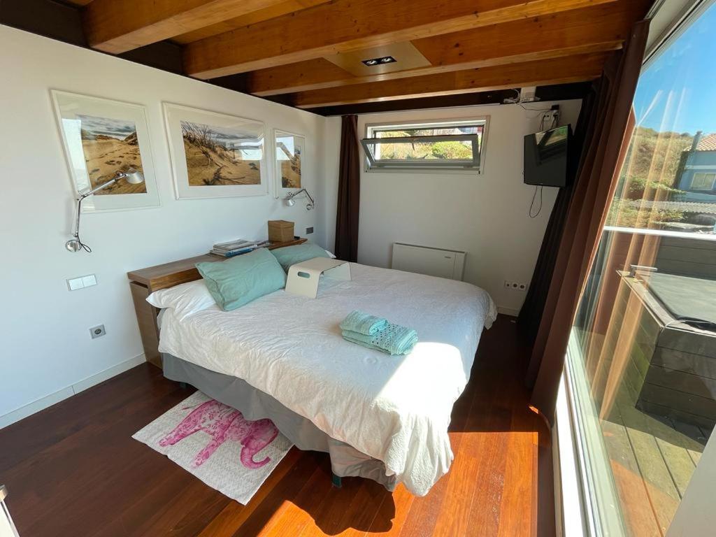 Three-Bedroom Villa photo 2