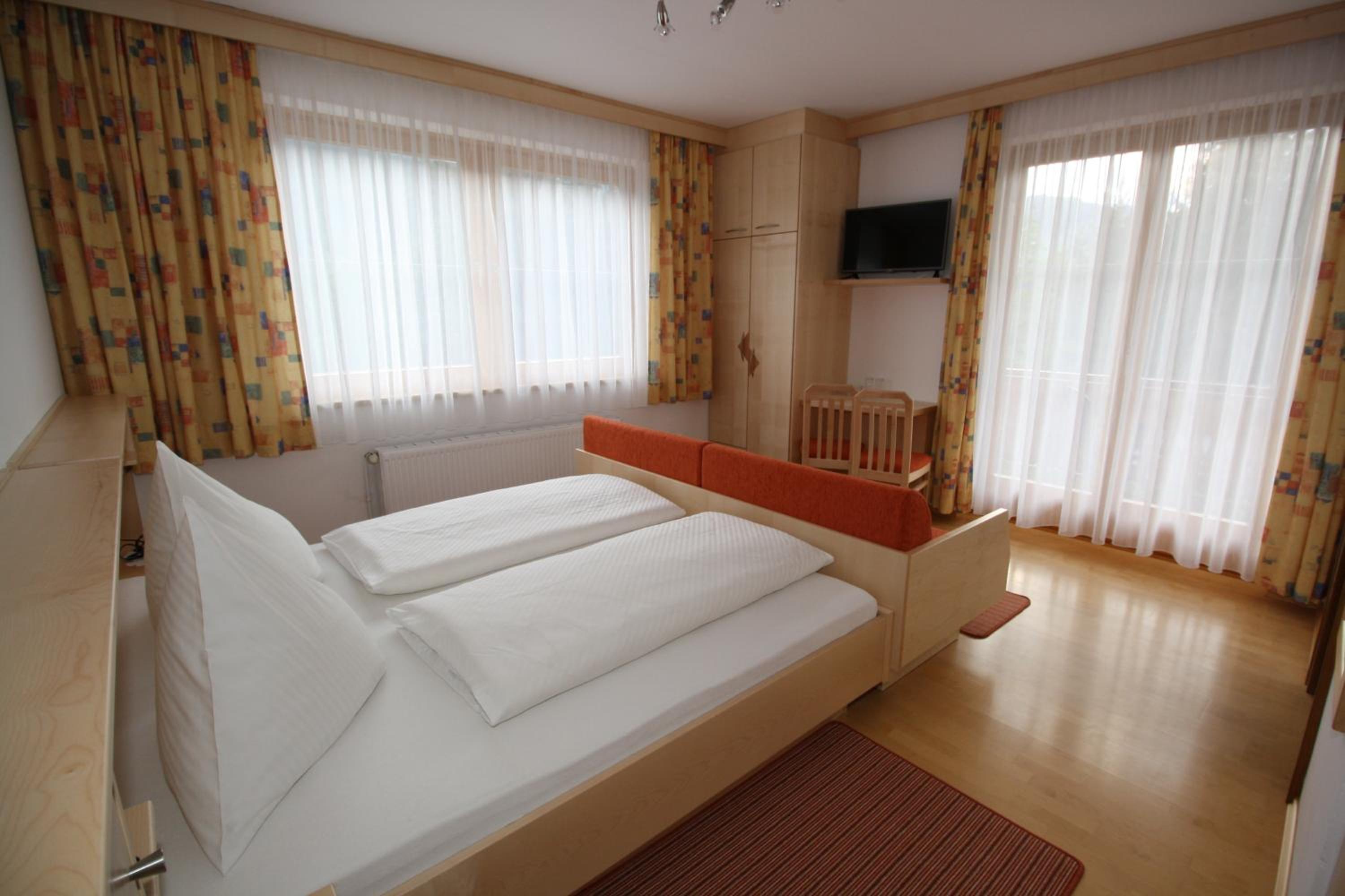 Double Room with Balcony photo 1
