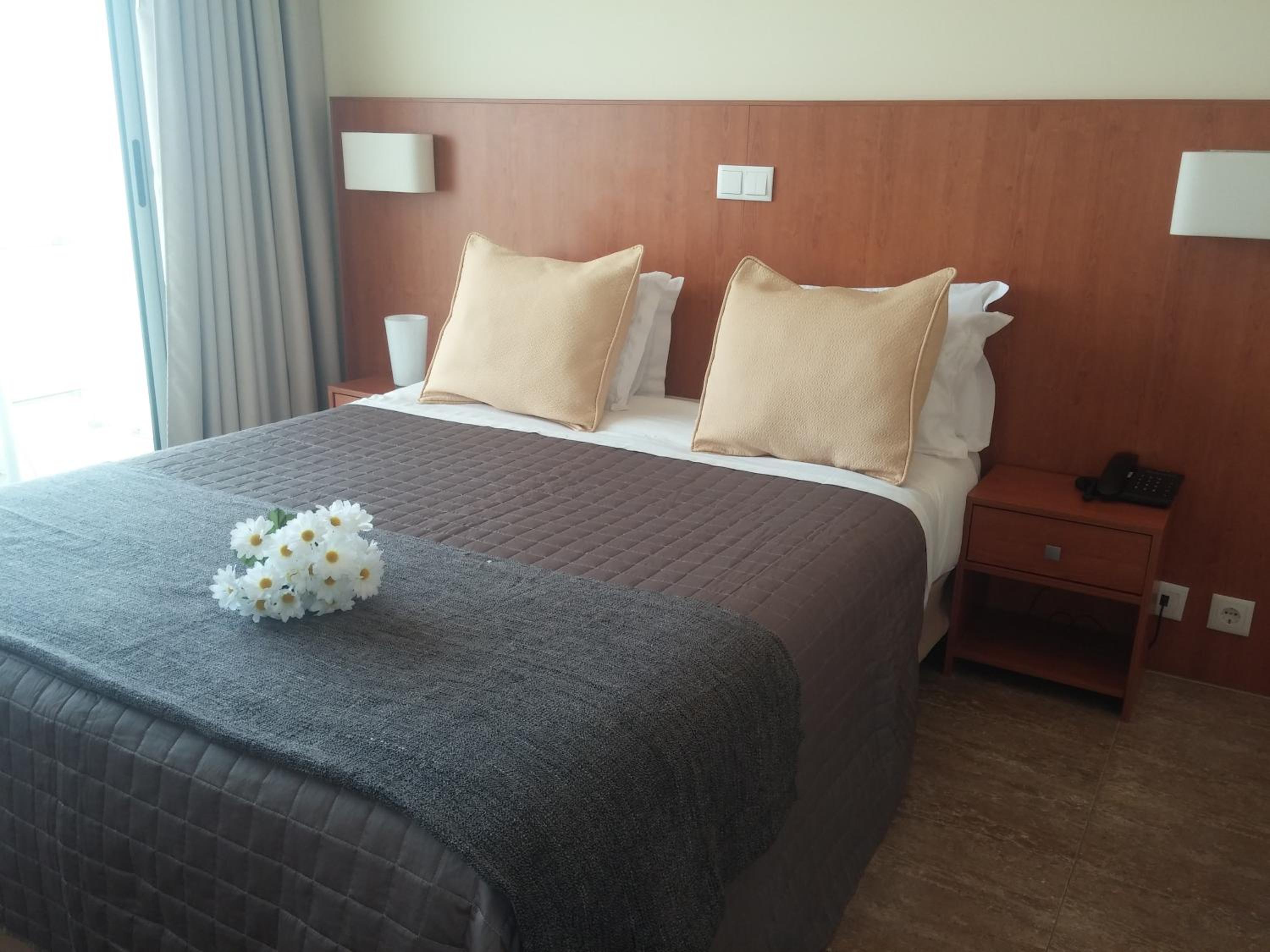 Standard Twin Room - Photo 1