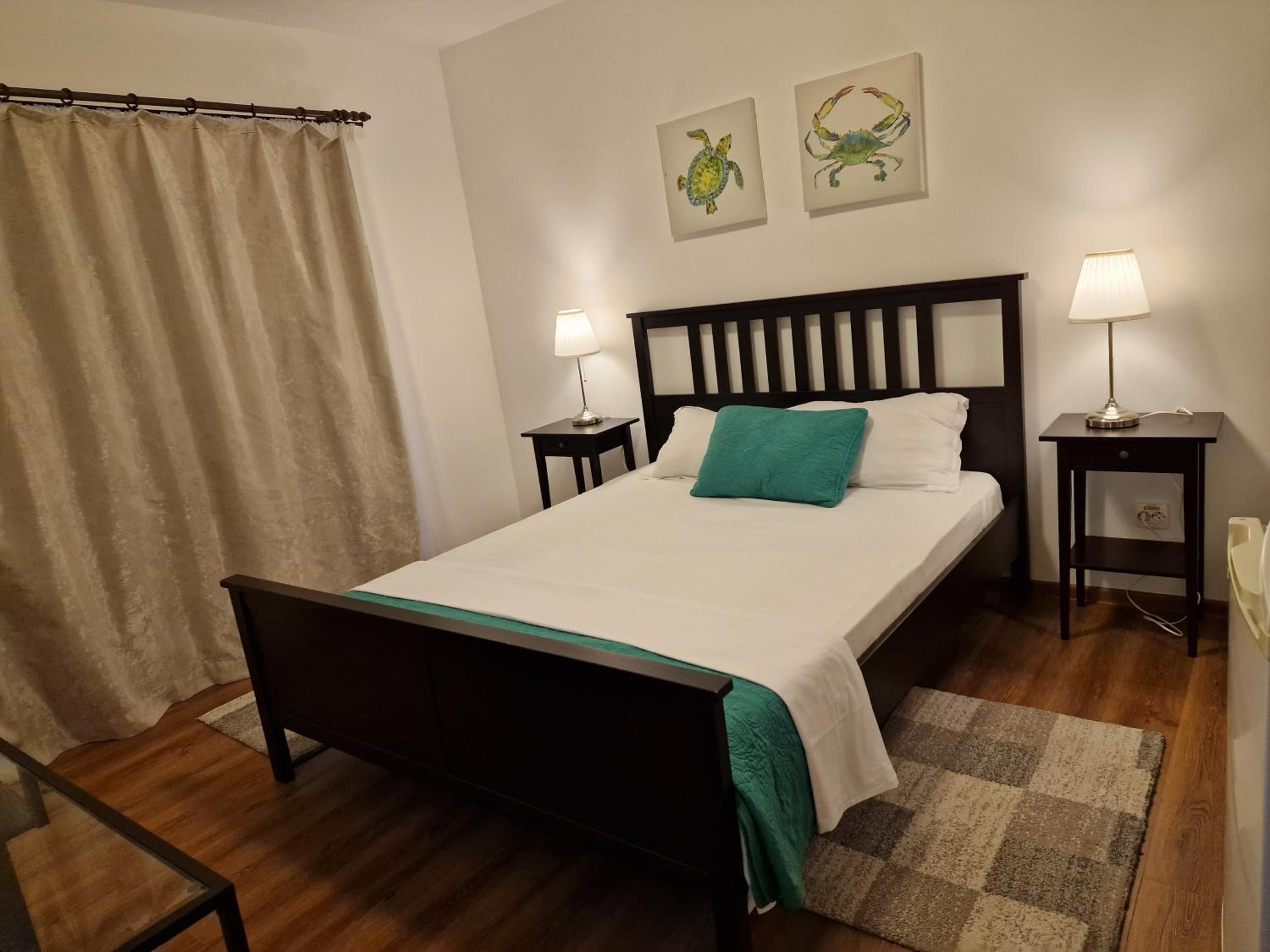 Double Room with Balcony - Photo 5