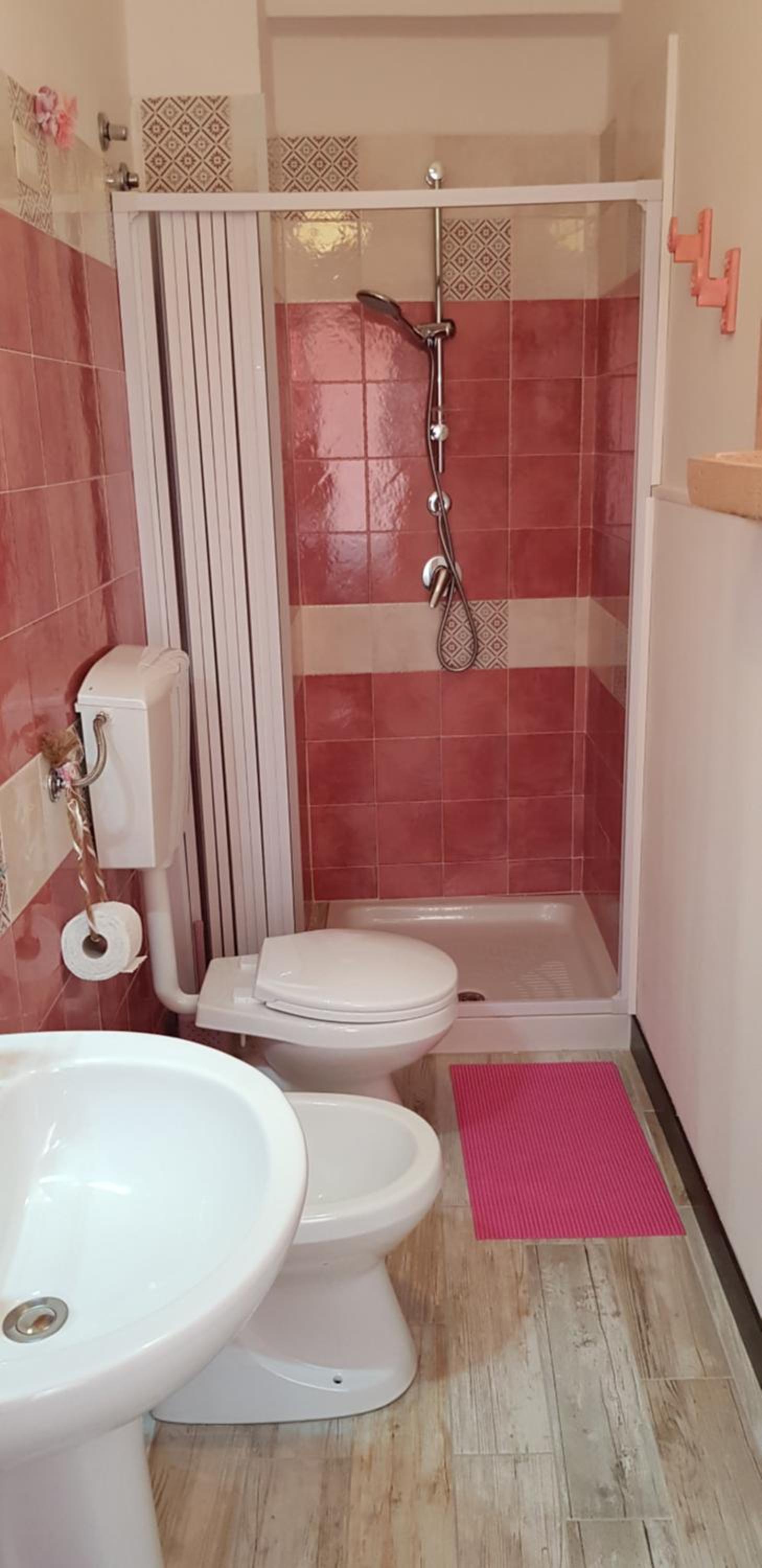 Double Room with Private Bathroom - Photo 7