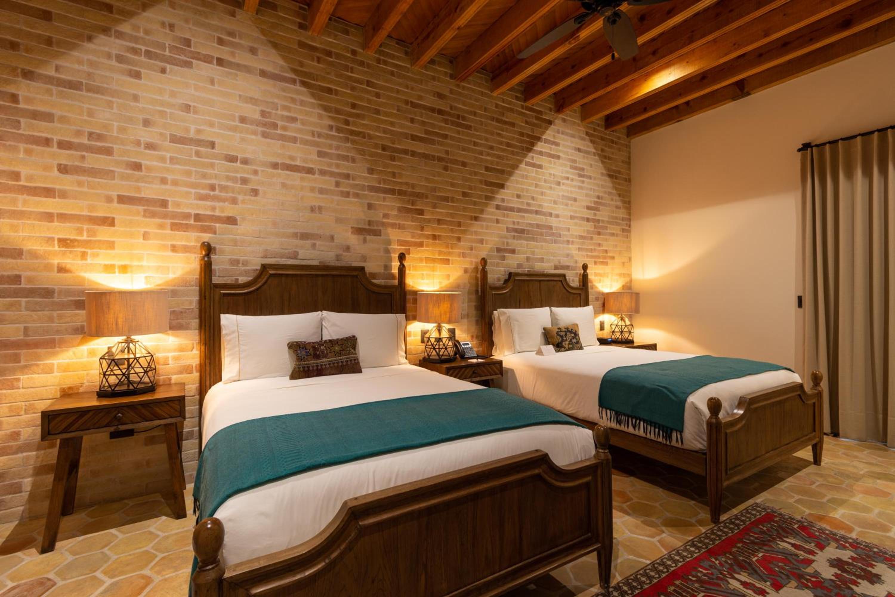 Twin Room - Photo 2