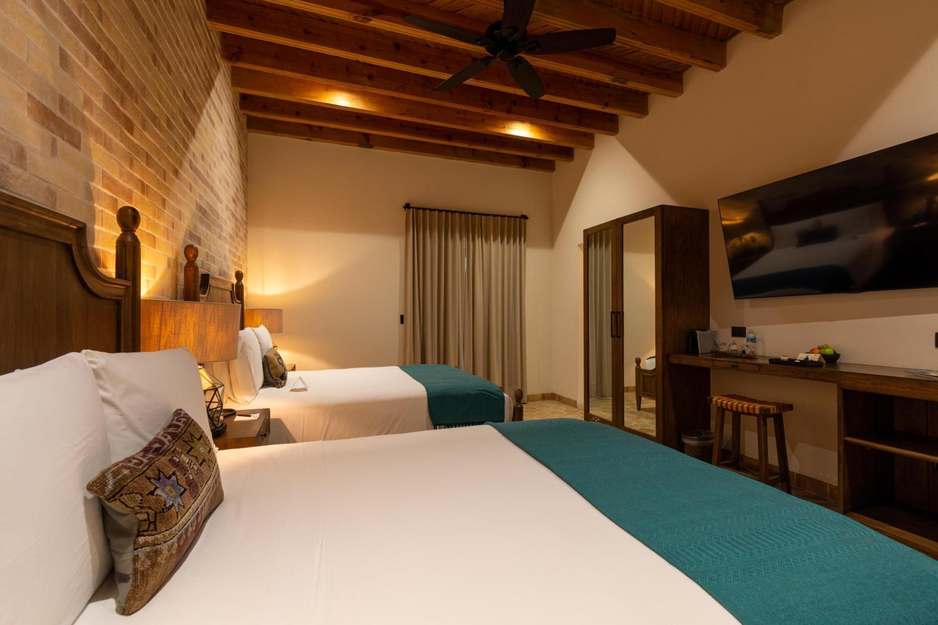 Twin Room - Photo 4