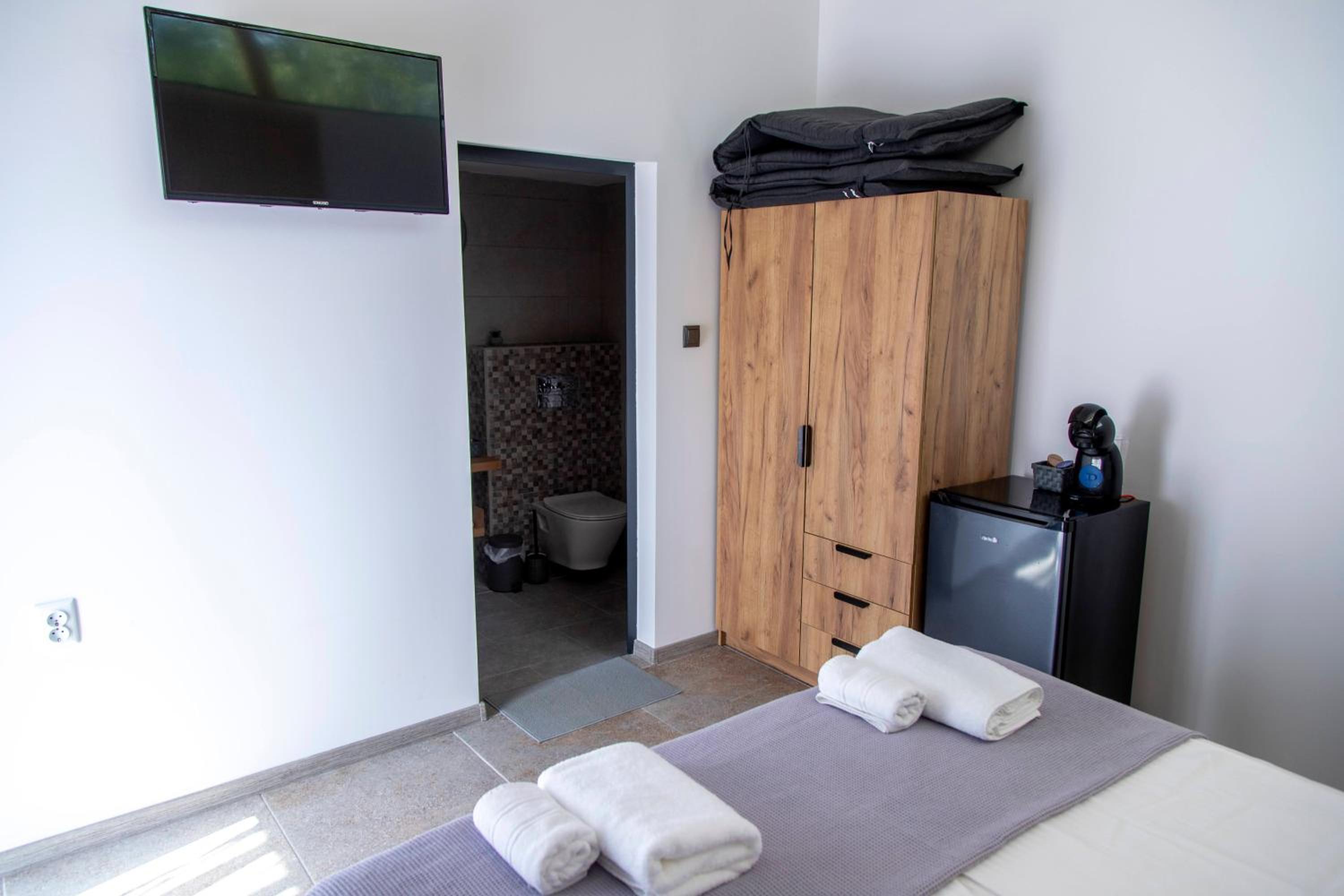 Queen Room photo 1