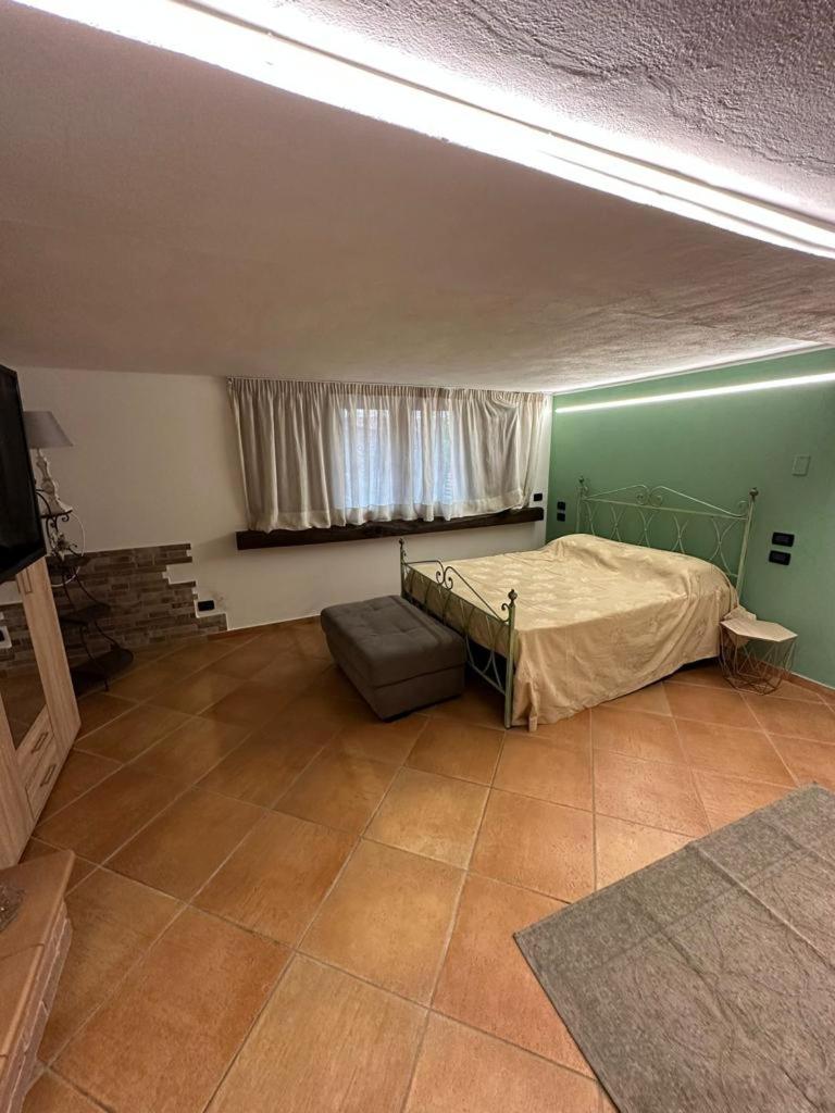 One-Bedroom Apartment photo 3