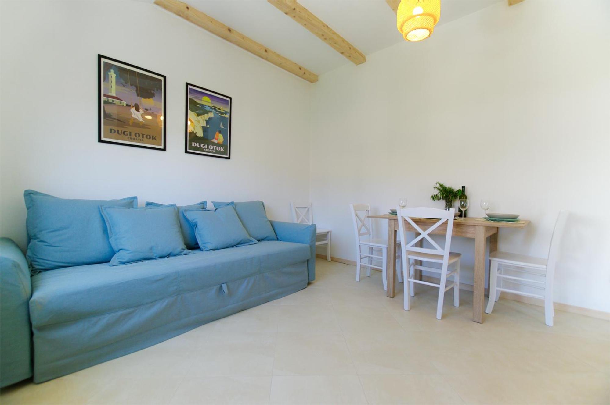 One-Bedroom Apartment photo 2