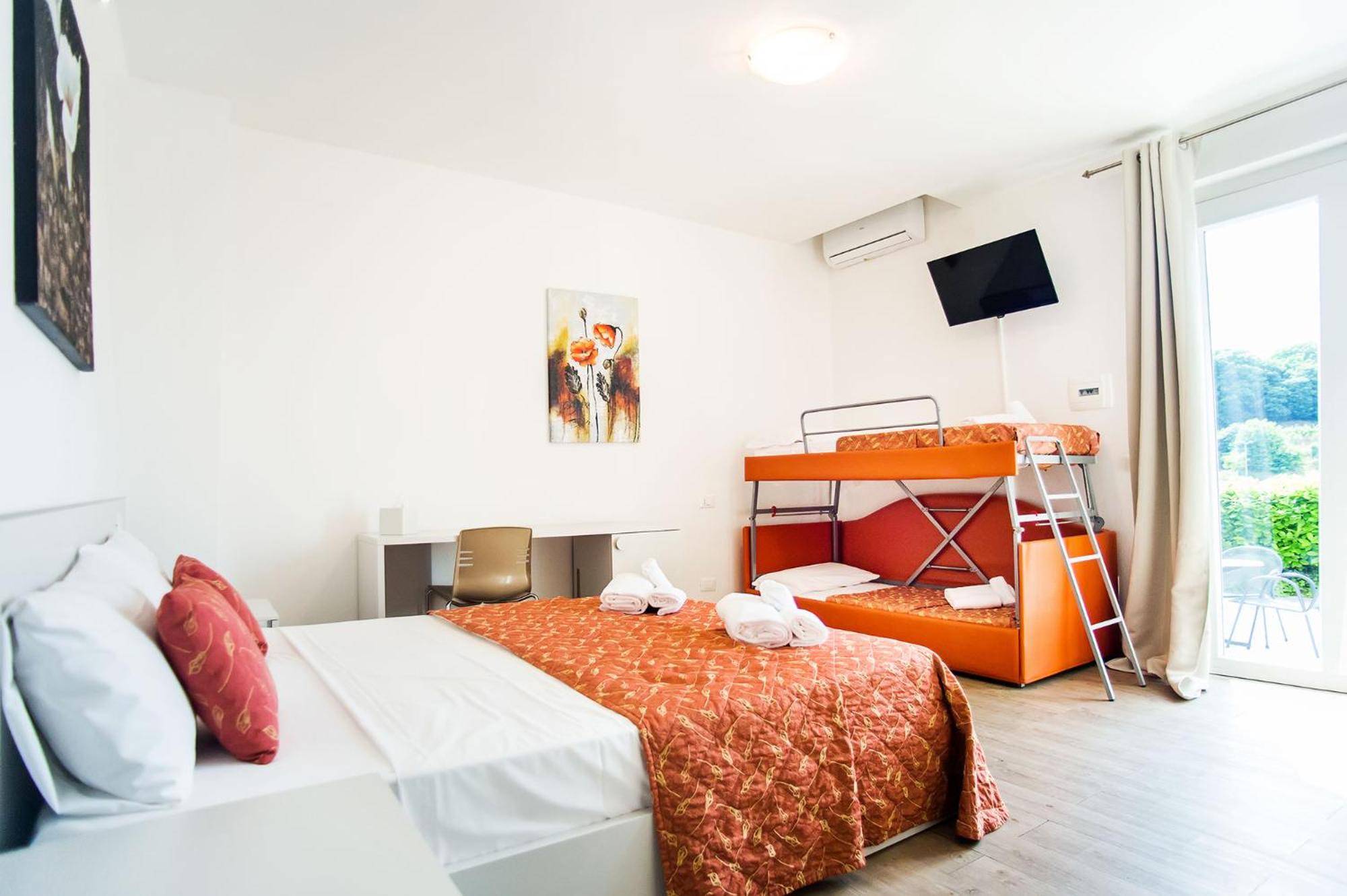 Premium Quadruple Room - Photo 3