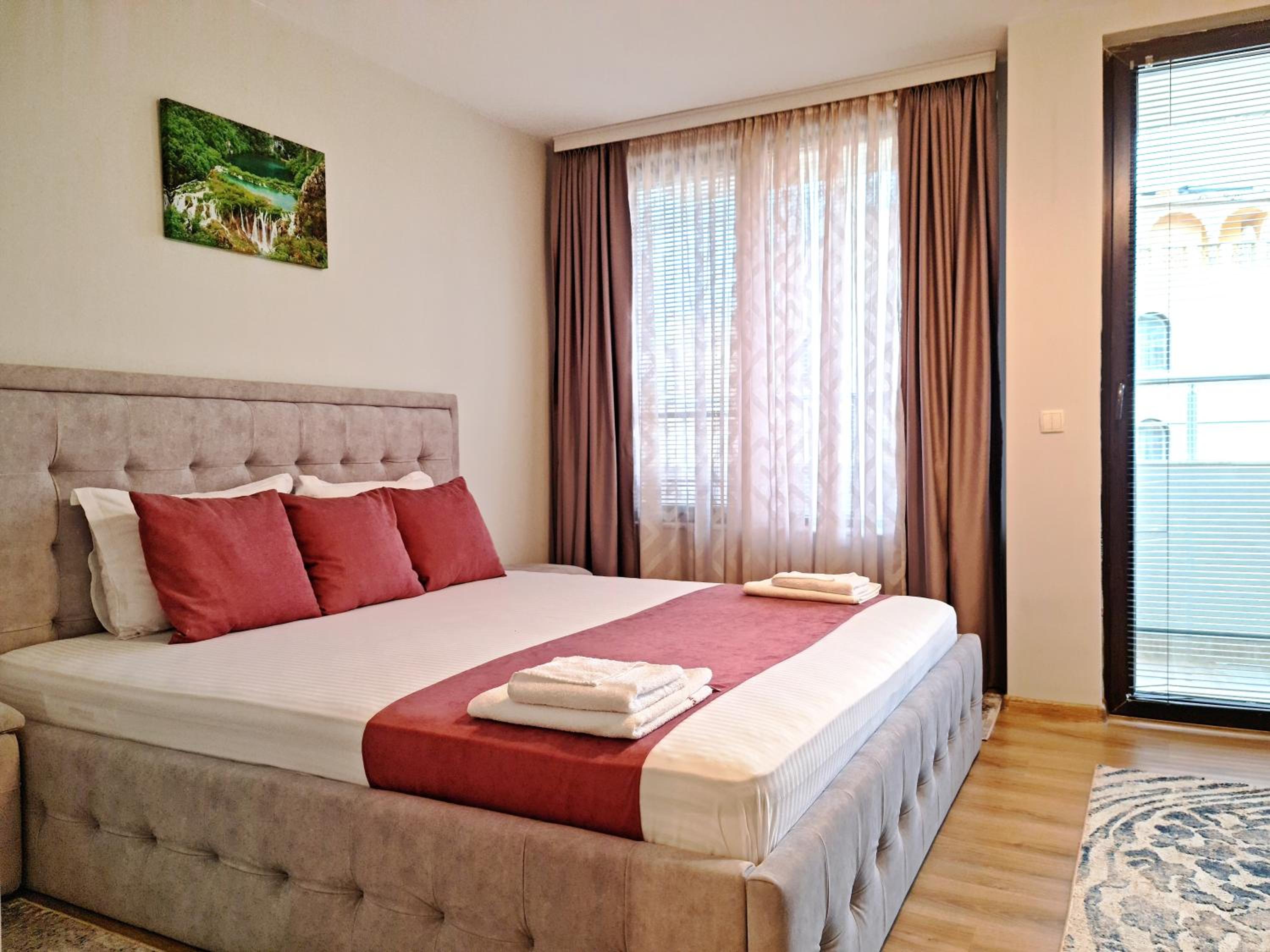 Deluxe Double Room with Balcony - Photo 2