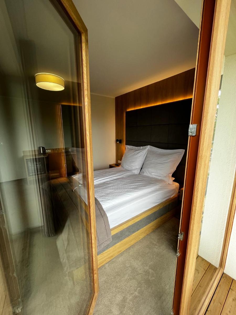 Deluxe Double Room with Balcony photo 2