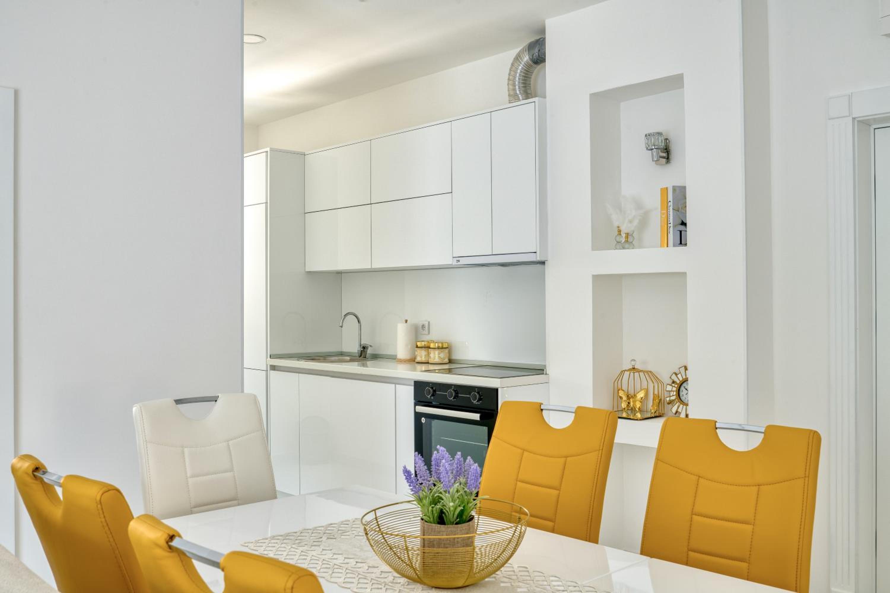 Two-Bedroom Apartment with Terrace and Sea View photo 2