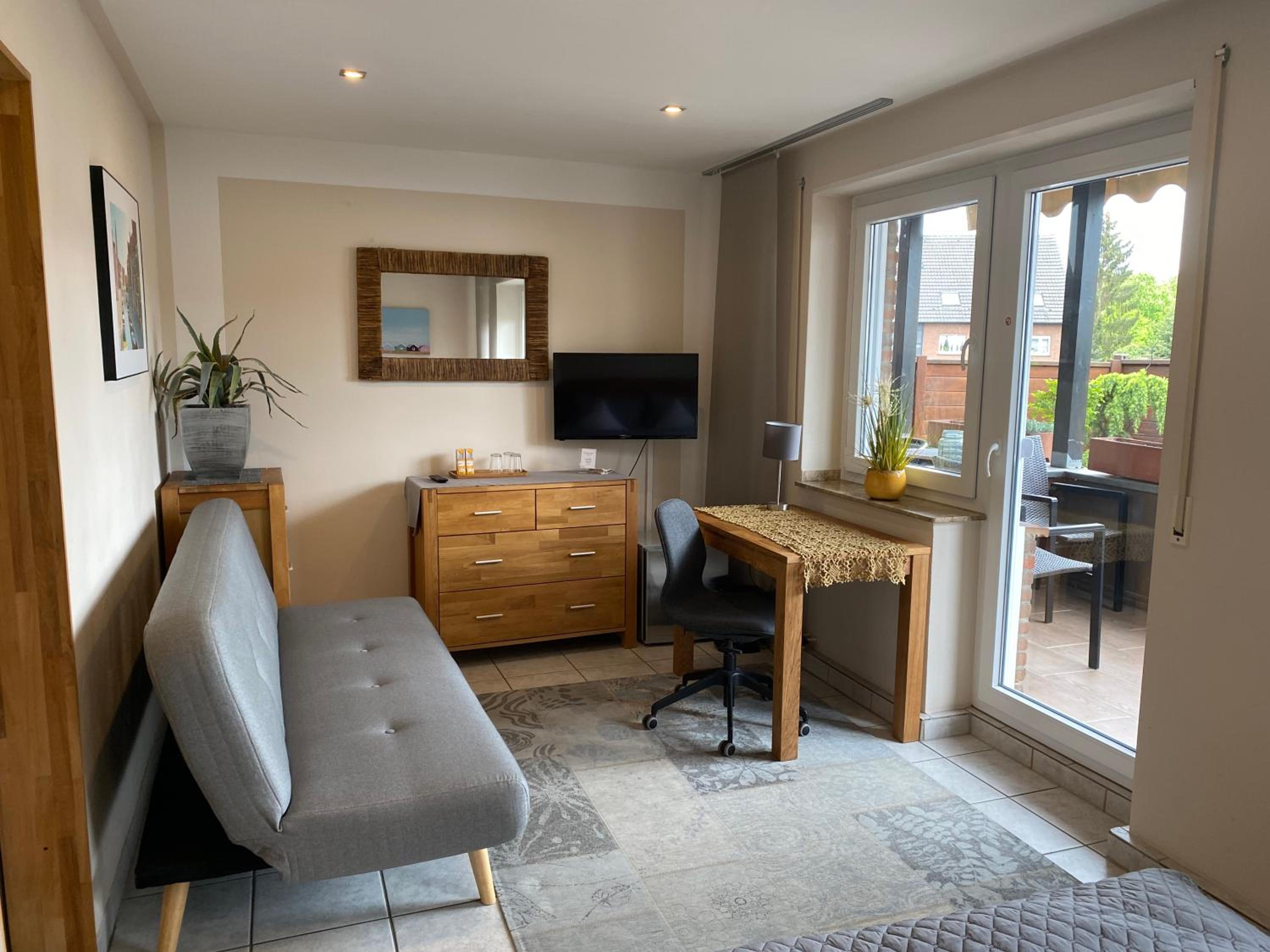 Family Room with Balcony photo 3