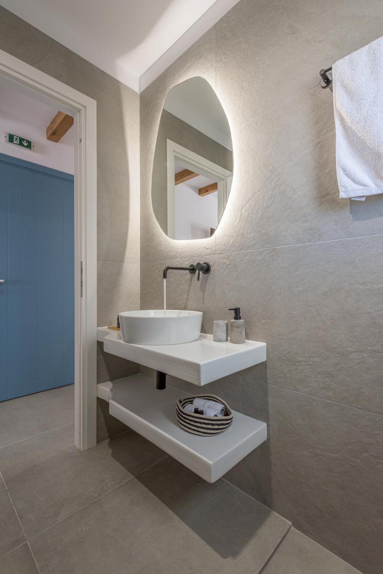 Superior Suite - Photo 2