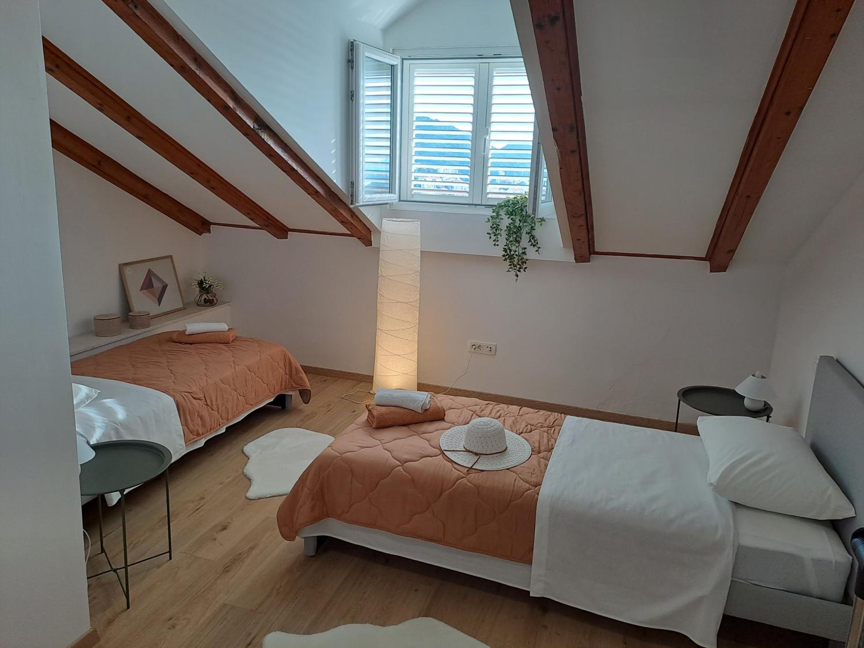 Deluxe Double or Twin Room with Sea View