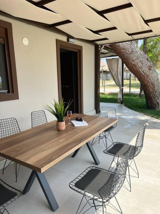 One-Bedroom House photo 2