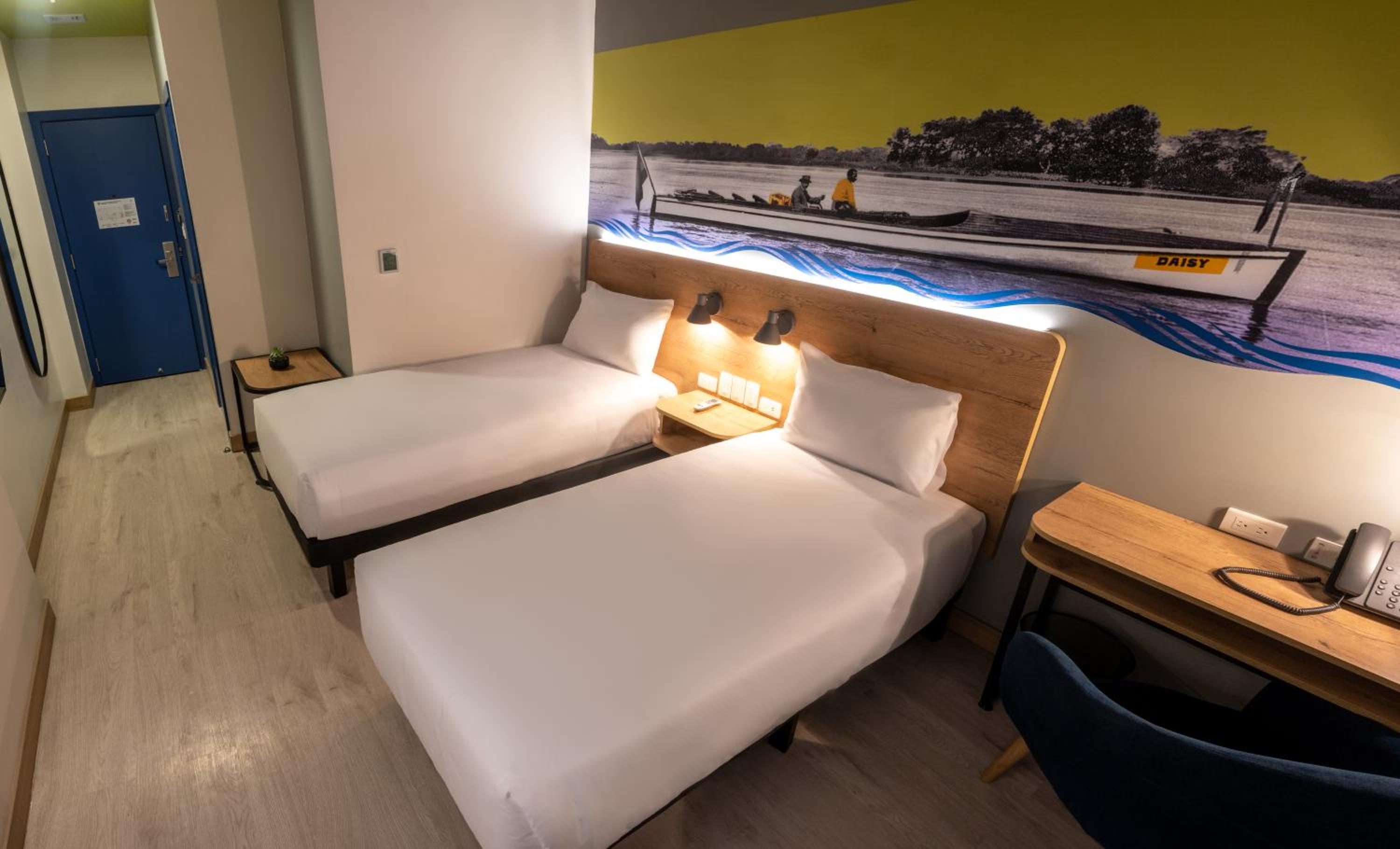 Standard Twin Room - Photo 2
