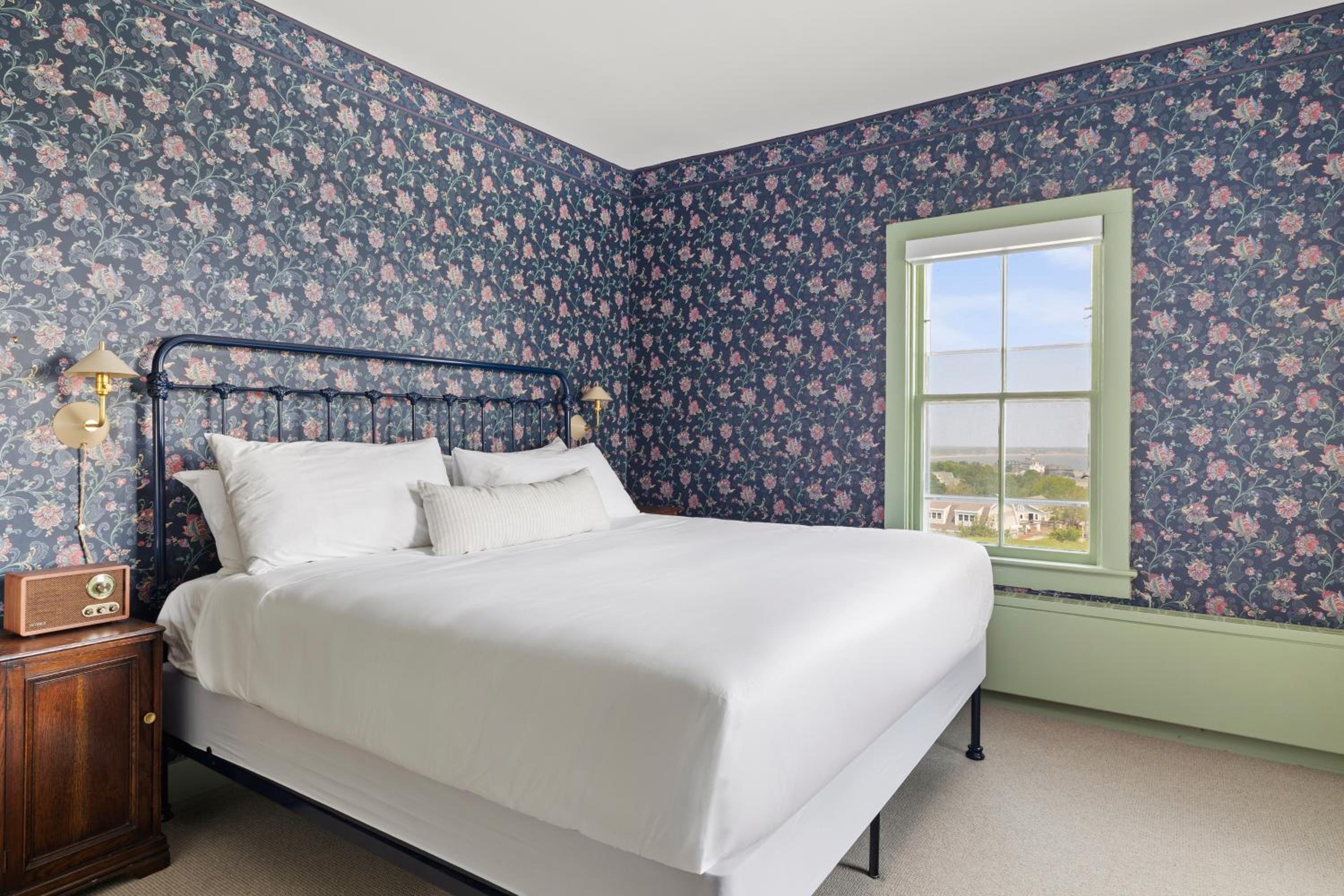 King Room with Sea View - Photo 3