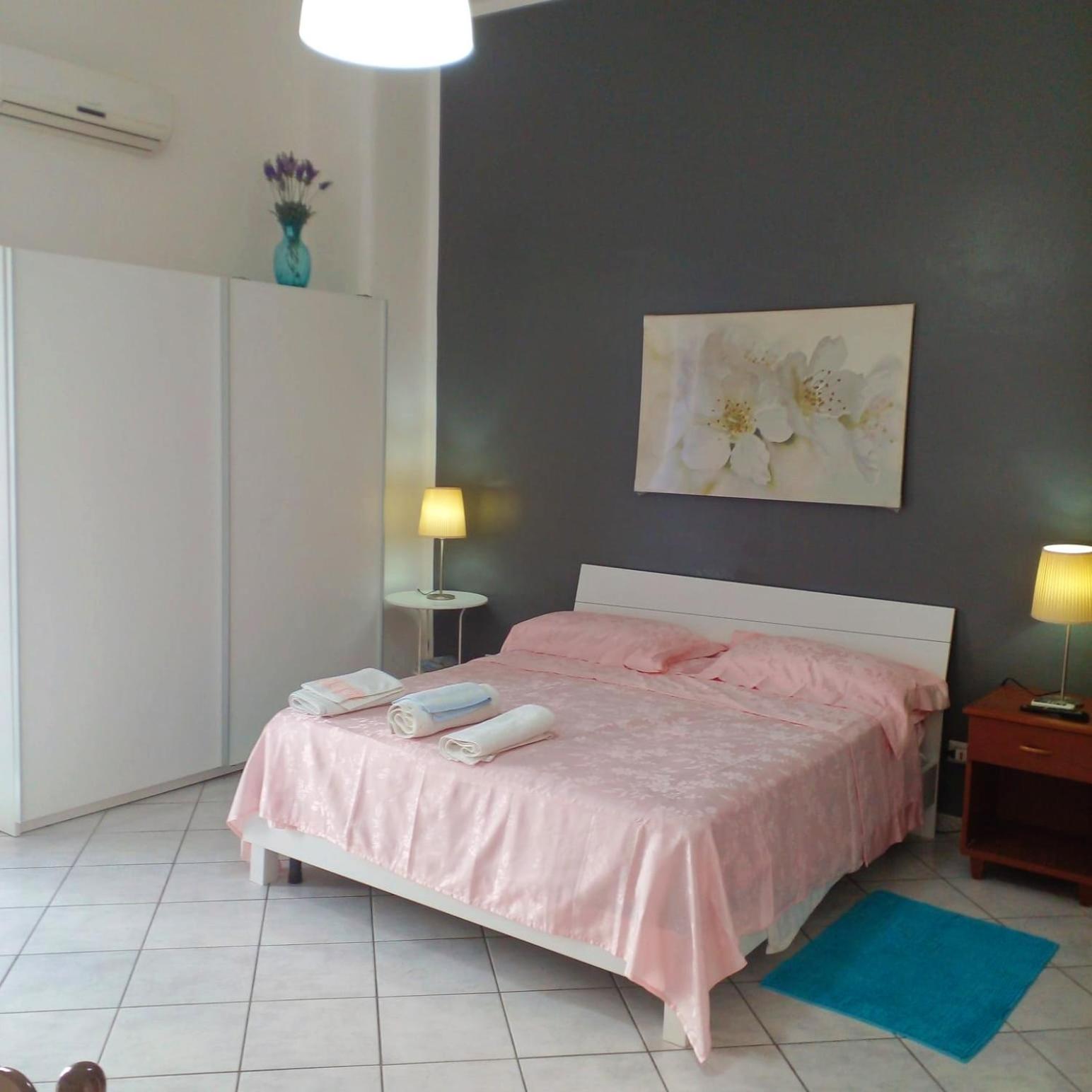 Studio Apartment photo 3