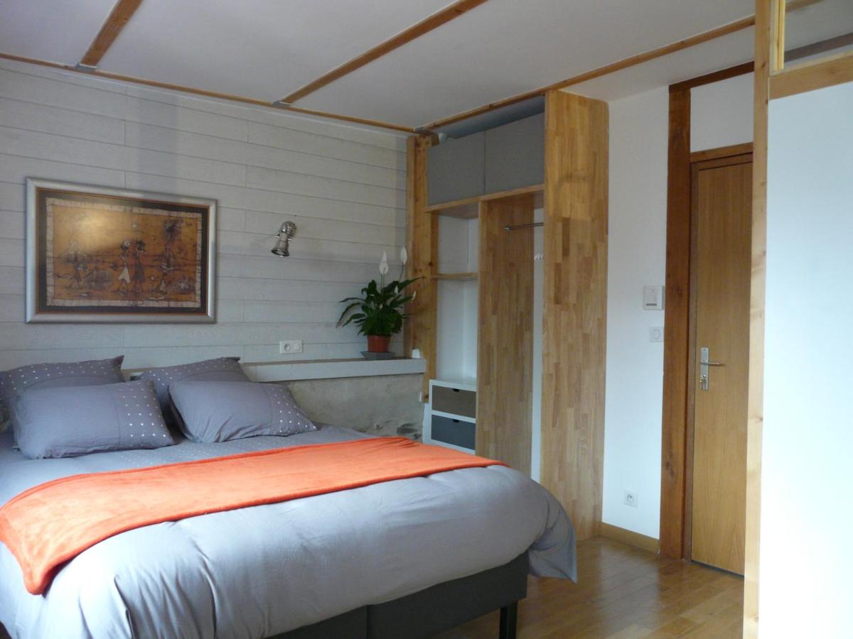 Studio Apartment photo 1