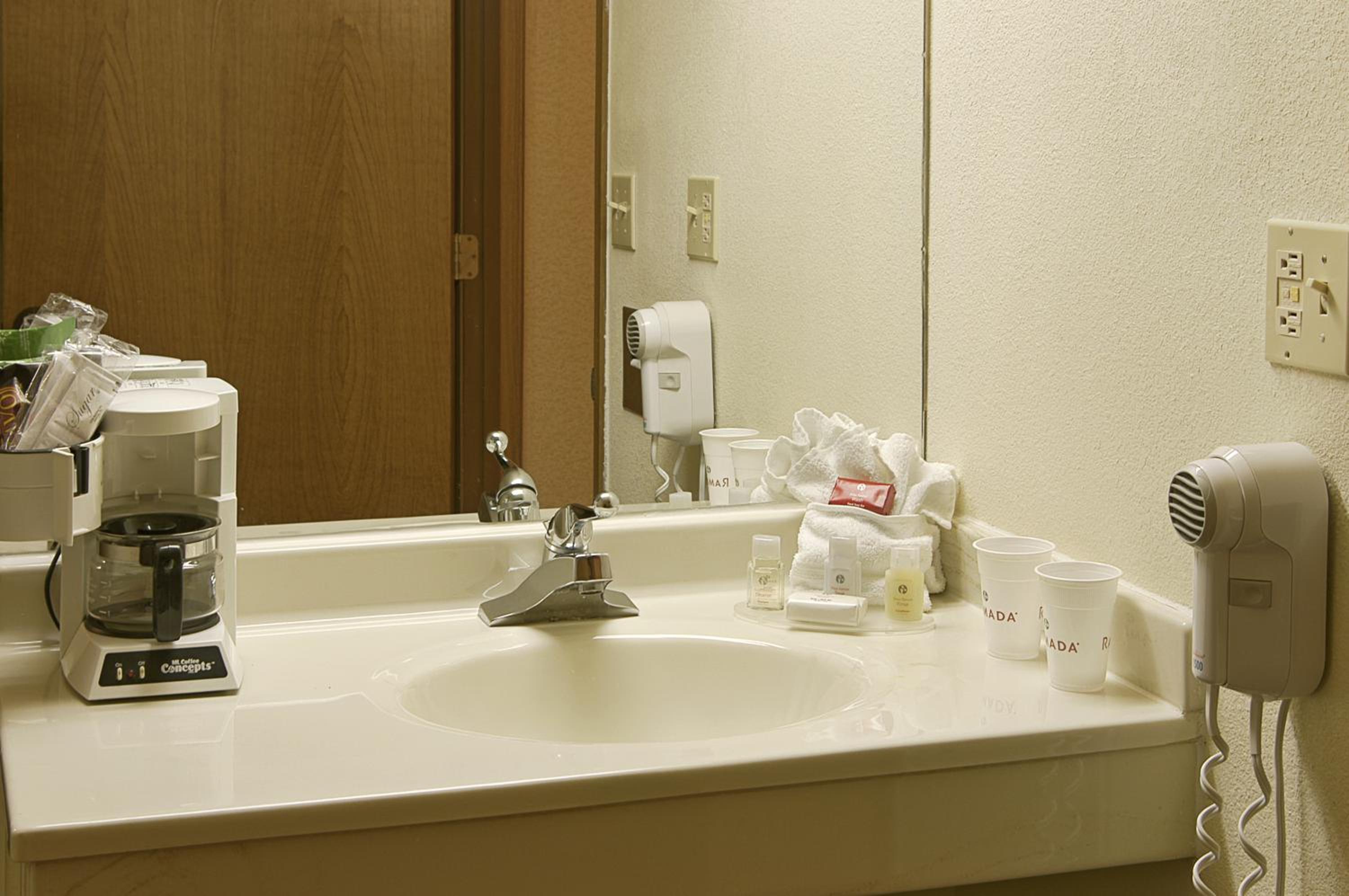King Room - Pet Friendly - Photo 3