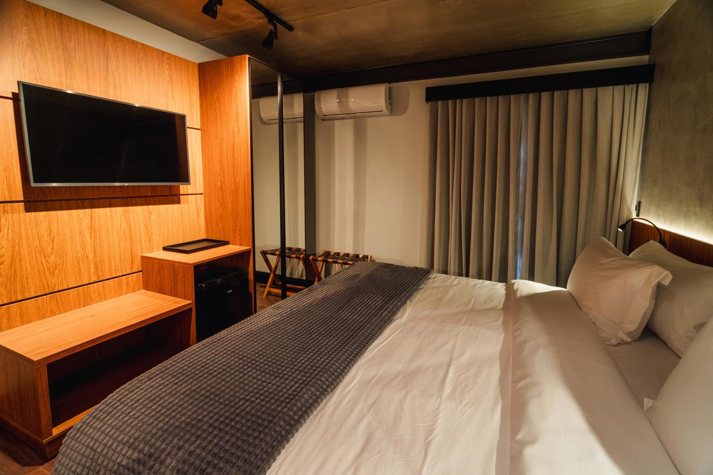 Available room