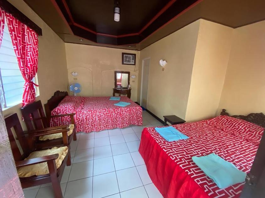 Deluxe Family Room - Photo 1