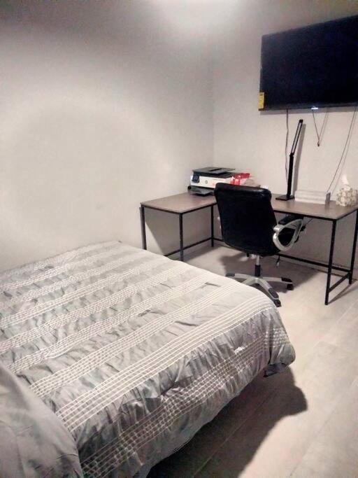 Four-Bedroom House photo 1