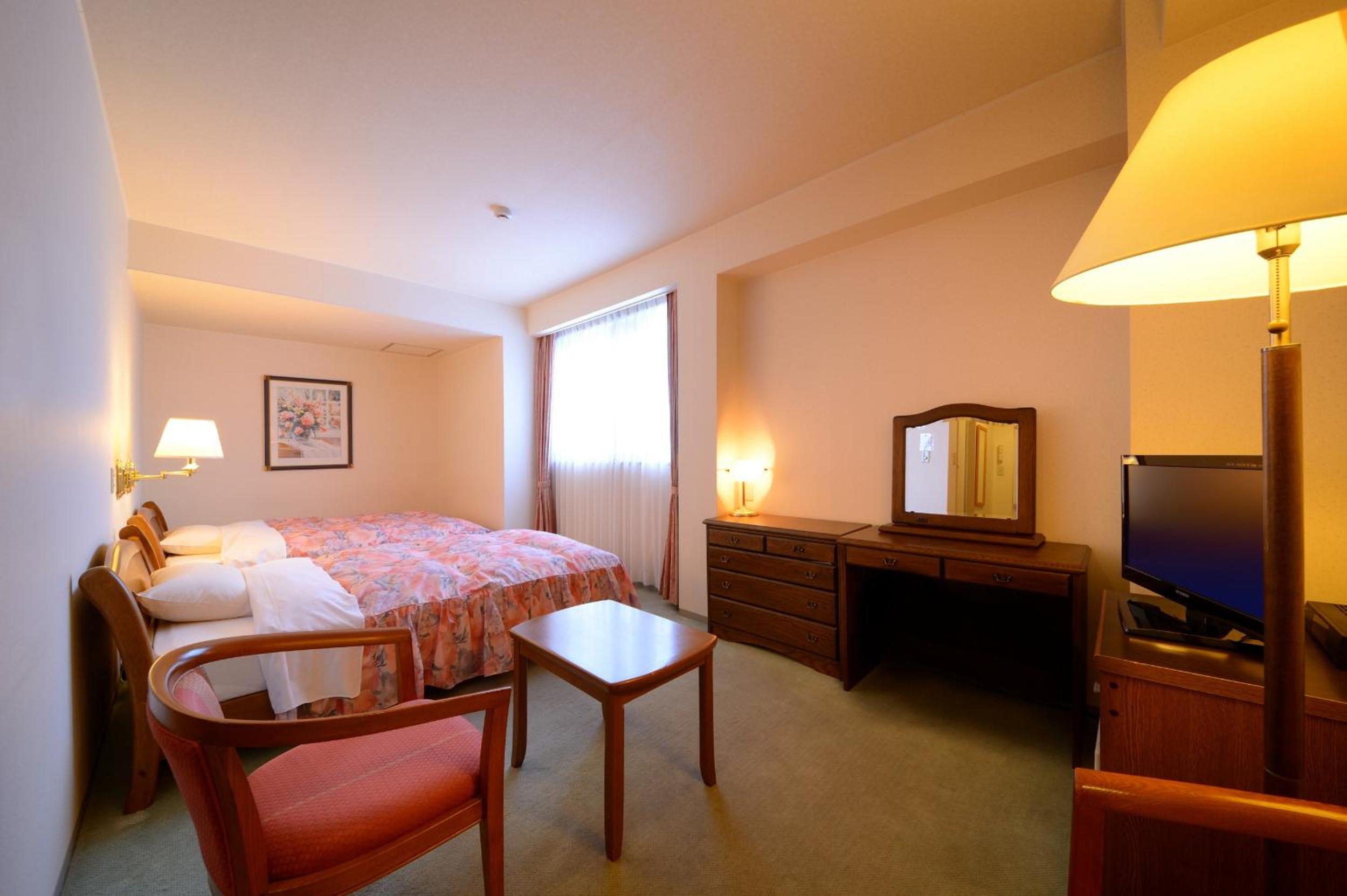 Standard Twin Room with Mountain View photo 3