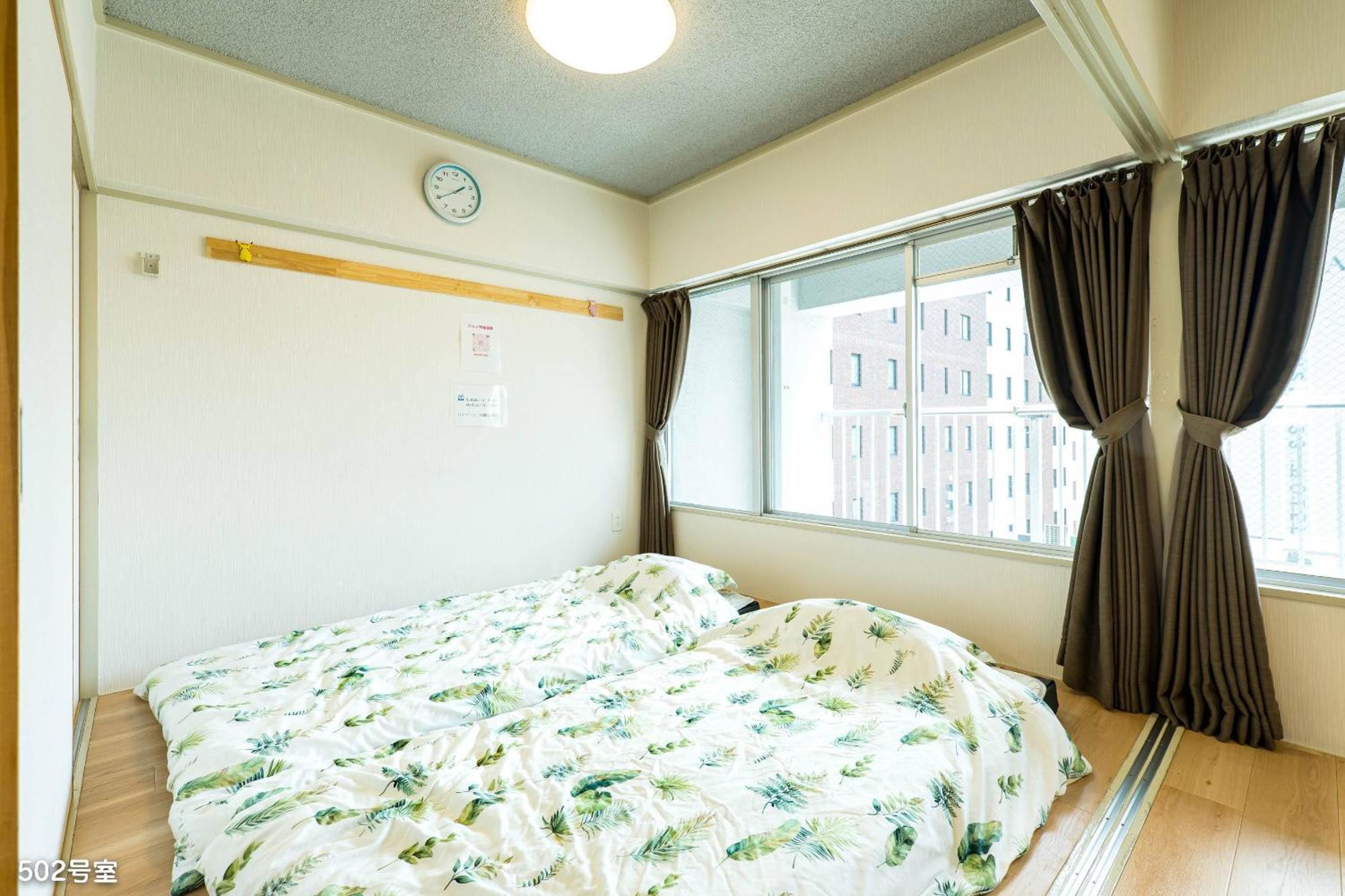 One-Bedroom Apartment photo 1