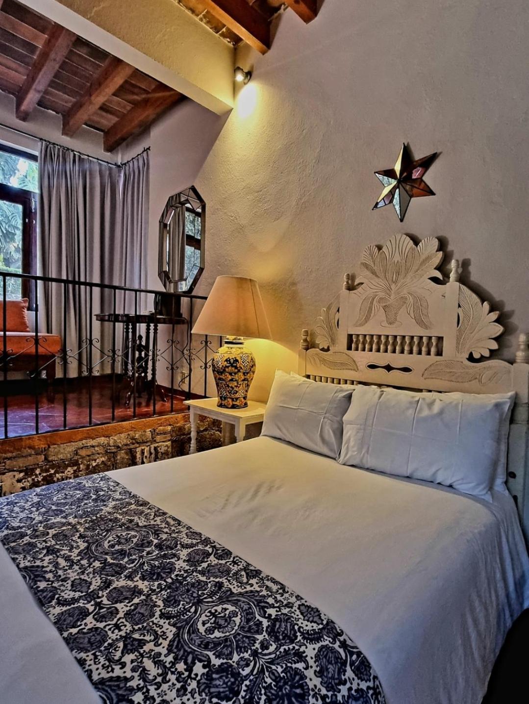 Queen Junior Suite - Photo 1
