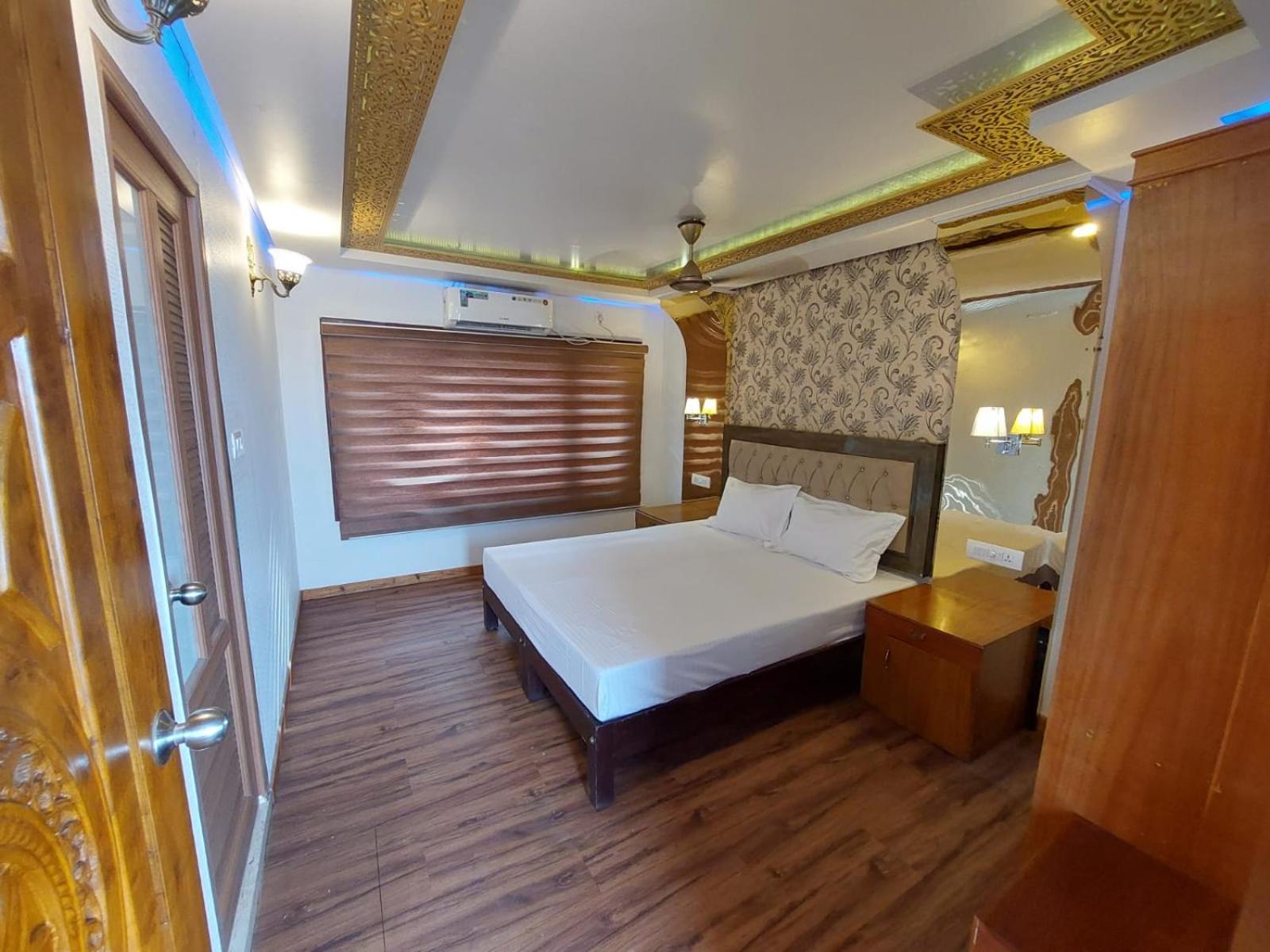 Deluxe Double Room photo 2