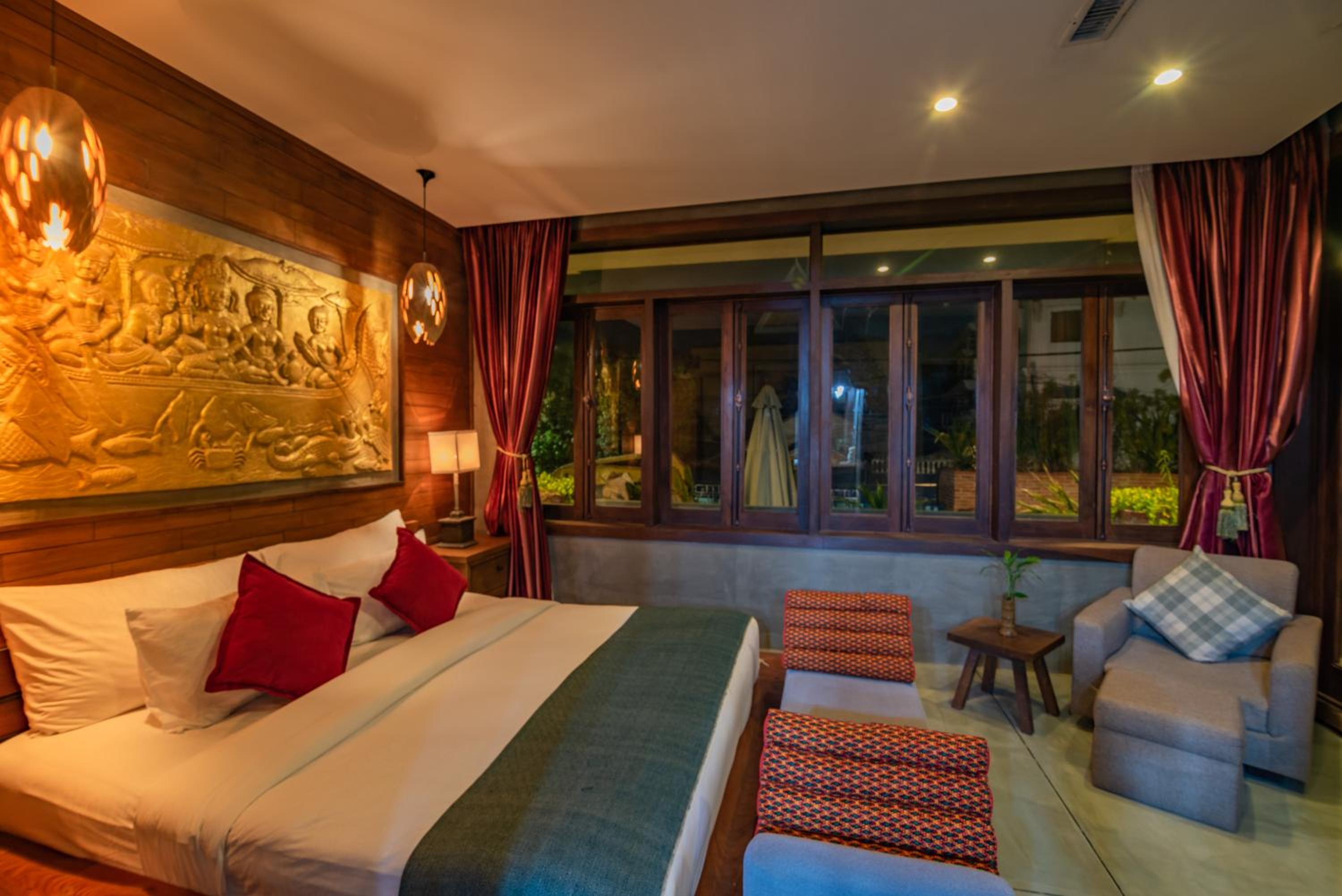 Deluxe Double Suite Private Balcony - Free Pickup from Bus Station photo 3